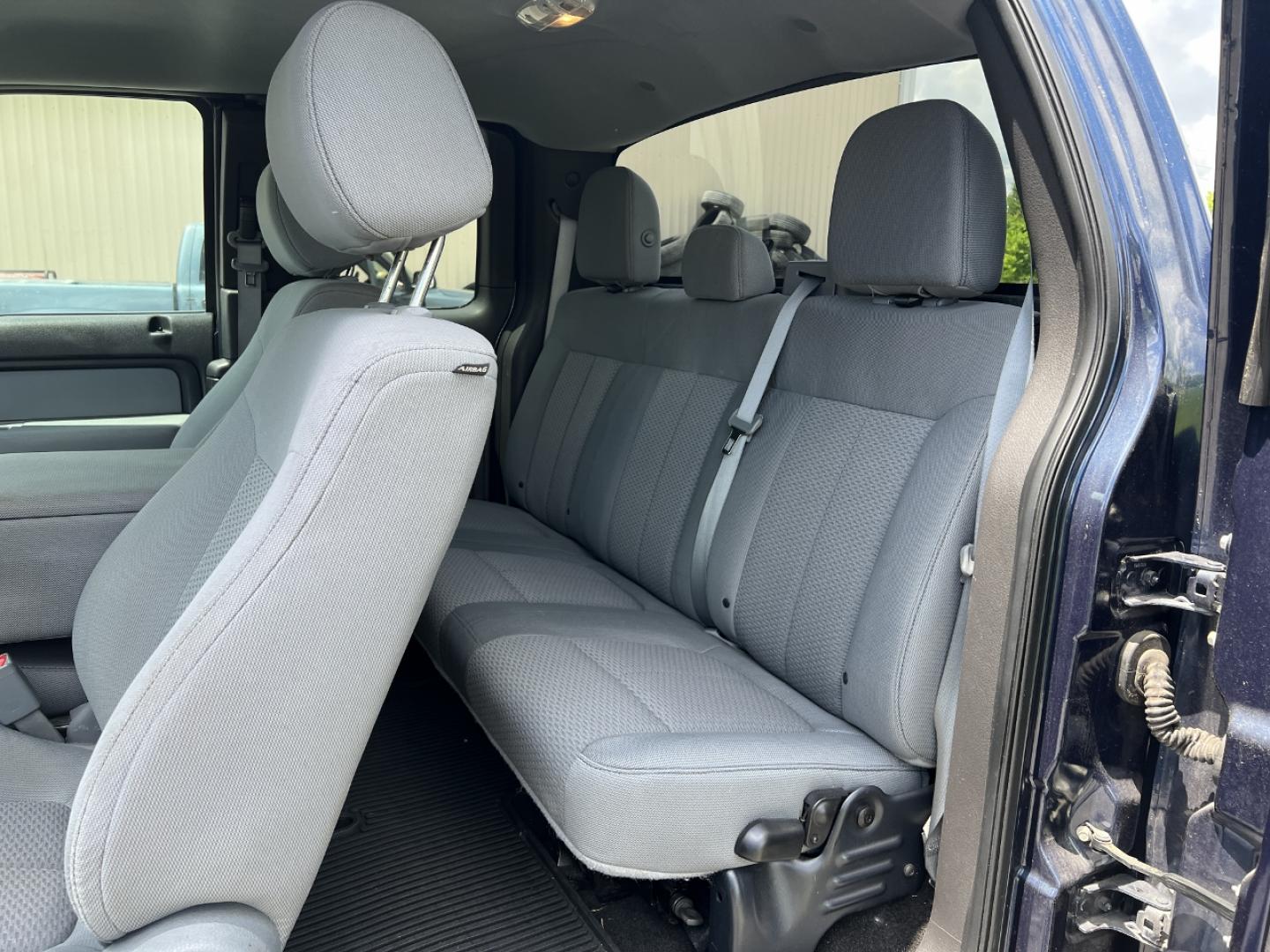 2014 BLUE /Gray Cloth Ford F-150 XLT SuperCab 8-ft. Bed 2WD (1FTEX1CMXEF) with an 3.7L V6 engine, Automatic transmission, located at 2990 Old Orchard Rd., Jackson, MO, 63755, 37.354214, -89.612106 - We have financing available and we accept trades! Fill out a credit application on our website or come by today! If you have any questions, give us a call at (573) 204-7777 or visit our website at firstautocredit.com. - Photo#4