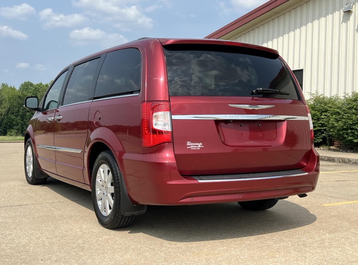 2012 RED /Tan Leather Chrysler Town & Country Touring-L (2C4RC1CG1CR) with an 3.6L V6 engine, Automatic transmission, located at 2990 Old Orchard Rd., Jackson, MO, 63755, 37.354214, -89.612106 - 2012 Chrysler Town & Country Touring-L 111xxx miles Front Wheel Drive 3.6L V6 Automatic Leather 3rd Row Stow 'N Go Navigation Rear Entertainment Backup Camera Power/Heated Seats Heated Steering Wheel Bluetooth Remote Start Cruise Power Windows/Locks/Mirrors We have financing availab - Photo#12