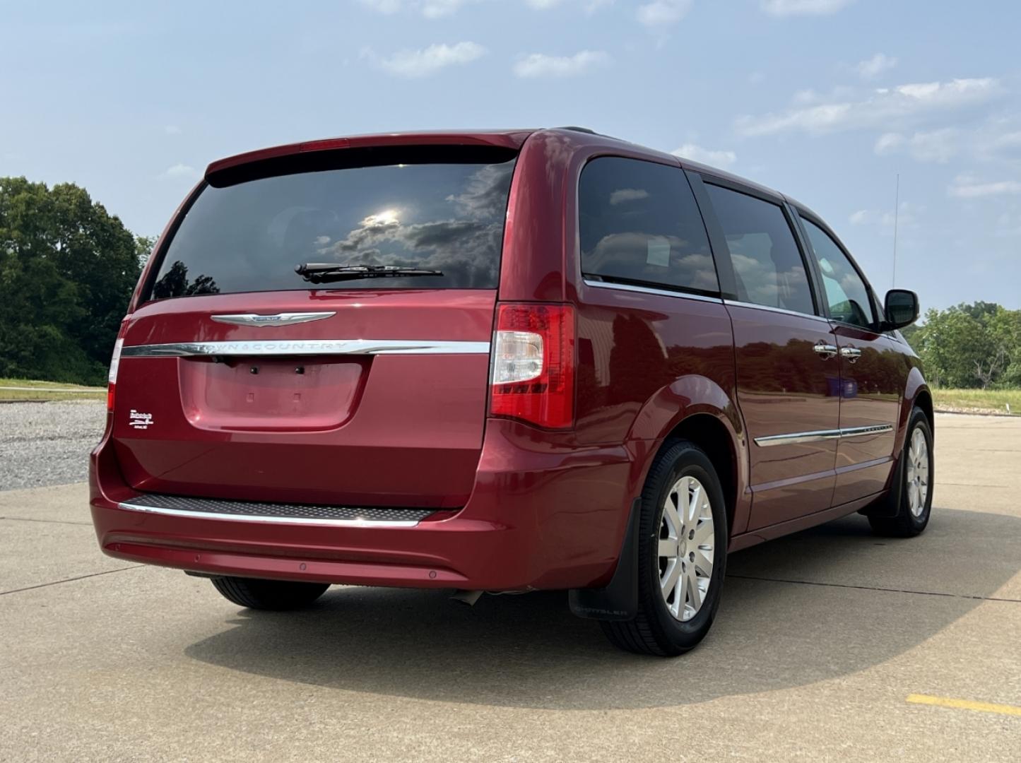 2012 RED /Tan Leather Chrysler Town & Country Touring-L (2C4RC1CG1CR) with an 3.6L V6 engine, Automatic transmission, located at 2990 Old Orchard Rd., Jackson, MO, 63755, 37.354214, -89.612106 - 2012 Chrysler Town & Country Touring-L 111xxx miles Front Wheel Drive 3.6L V6 Automatic Leather 3rd Row Stow 'N Go Navigation Rear Entertainment Backup Camera Power/Heated Seats Heated Steering Wheel Bluetooth Remote Start Cruise Power Windows/Locks/Mirrors We have financing availab - Photo#11