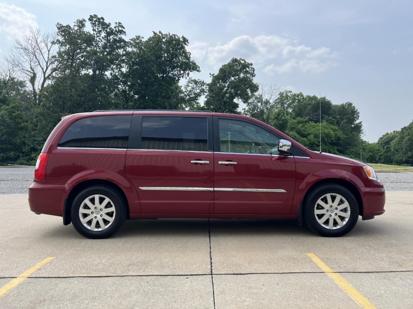2012 RED /Tan Leather Chrysler Town & Country Touring-L (2C4RC1CG1CR) with an 3.6L V6 engine, Automatic transmission, located at 2990 Old Orchard Rd., Jackson, MO, 63755, 37.354214, -89.612106 - 2012 Chrysler Town & Country Touring-L 111xxx miles Front Wheel Drive 3.6L V6 Automatic Leather 3rd Row Stow 'N Go Navigation Rear Entertainment Backup Camera Power/Heated Seats Heated Steering Wheel Bluetooth Remote Start Cruise Power Windows/Locks/Mirrors We have financing availab - Photo#10