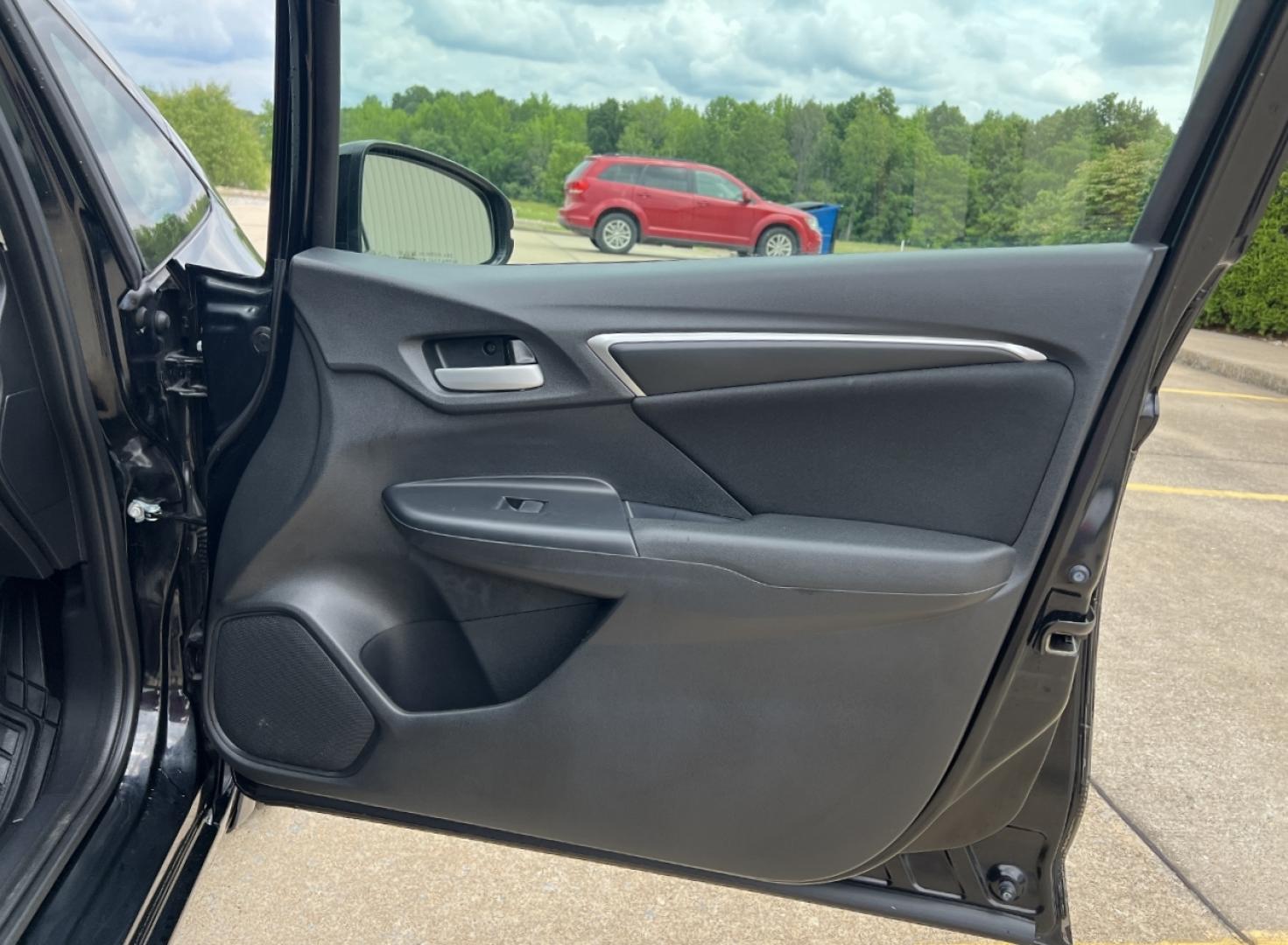 2019 BLACK /Black Cloth Honda Fit LX CVT (3HGGK5H45KM) with an 1.5L 4 Cyl. engine, CVT transmission, located at 2990 Old Orchard Rd., Jackson, MO, 63755, 37.354214, -89.612106 - 2019 Honda Fit LX Only 35xxx miles Front Wheel Drive 1.5L 4 Cyl. Automatic Backup Camera Bluetooth Cruise Power Windows/Locks/Mirrors We have financing available and we accept trades! Fill out a credit application on our website or come by today! If you have any questions, give us a call a - Photo#12