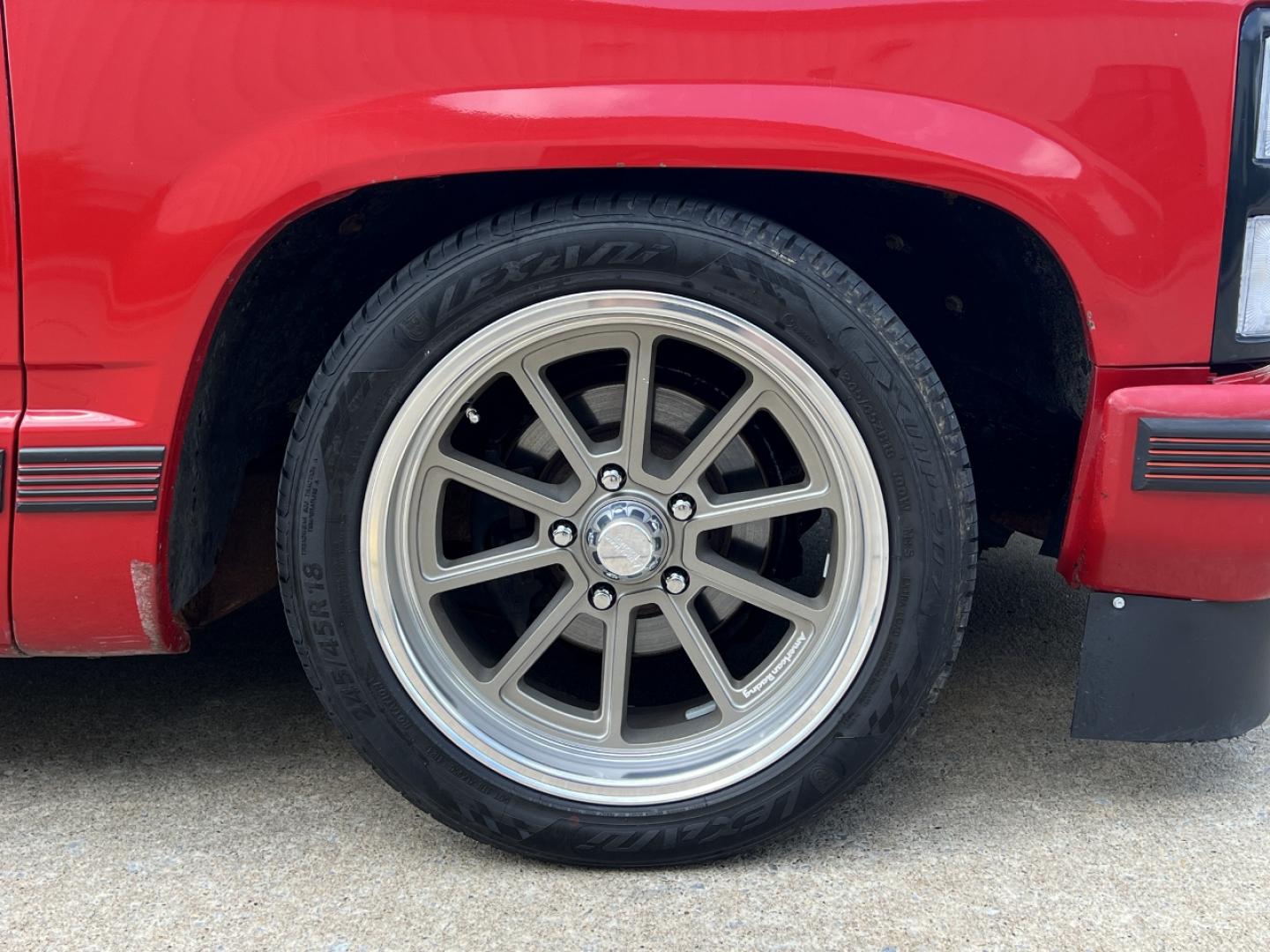 1992 RED /Gray Cloth Chevrolet C/K 1500 Reg. Cab 6.5-ft. bed 2WD (1GCDC14Z5NZ) with an 4.3L V6 engine, Manual transmission, located at 2990 Old Orchard Rd., Jackson, MO, 63755, 37.354214, -89.612106 - 1992 Chevrolet GMC-400 C1500 Only 92xxx miles Rear Wheel Drive 4.3L V6 Manual Cruise Power Windows/Locks We have financing available and we accept trades! Fill out a credit application on our website or come by today! If you have any questions, give us a call at (573) 204-7777 or visit our w - Photo#28