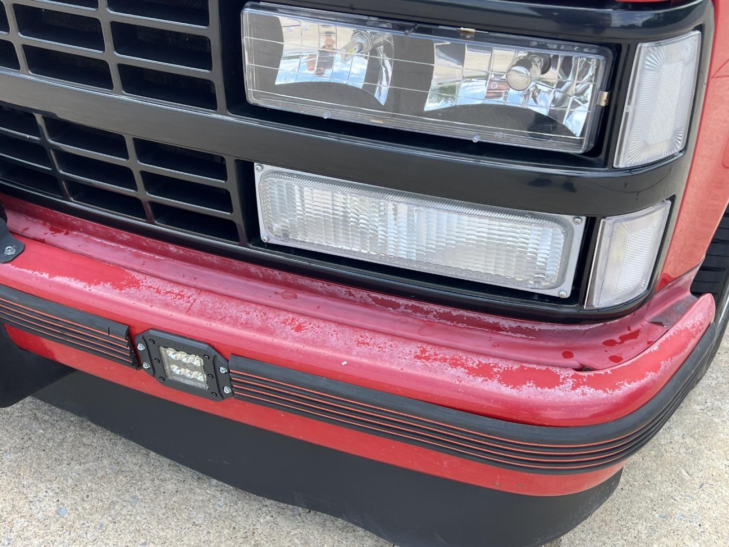 1992 RED /Gray Cloth Chevrolet C/K 1500 Reg. Cab 6.5-ft. bed 2WD (1GCDC14Z5NZ) with an 4.3L V6 engine, Manual transmission, located at 2990 Old Orchard Rd., Jackson, MO, 63755, 37.354214, -89.612106 - 1992 Chevrolet GMC-400 C1500 Only 92xxx miles Rear Wheel Drive 4.3L V6 Manual Cruise Power Windows/Locks We have financing available and we accept trades! Fill out a credit application on our website or come by today! If you have any questions, give us a call at (573) 204-7777 or visit our w - Photo#29