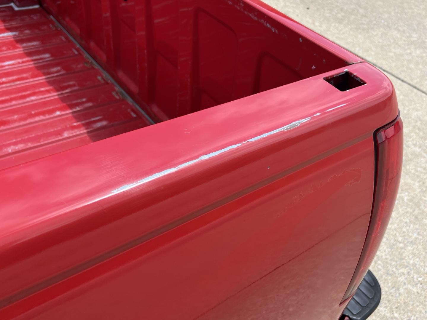 1992 RED /Gray Cloth Chevrolet C/K 1500 Reg. Cab 6.5-ft. bed 2WD (1GCDC14Z5NZ) with an 4.3L V6 engine, Manual transmission, located at 2990 Old Orchard Rd., Jackson, MO, 63755, 37.354214, -89.612106 - 1992 Chevrolet GMC-400 C1500 Only 92xxx miles Rear Wheel Drive 4.3L V6 Manual Cruise Power Windows/Locks We have financing available and we accept trades! Fill out a credit application on our website or come by today! If you have any questions, give us a call at (573) 204-7777 or visit our w - Photo#31