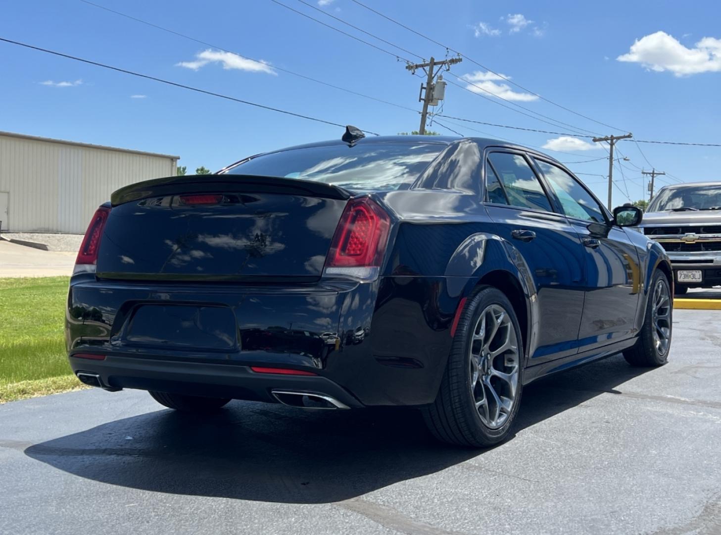 2017 BLACK /Black Leather Chrysler 300 S (2C3CCABG0HH) with an 3.6L V6 engine, Automatic transmission, located at 506 S. Kingshighway, Cape Girardeau, MO, 63703, (573) 235-5000, 37.294994, -89.556206 - 2017 Chrysler 300 S Only 53xxx miles Rear Wheel Drive 3.6L V6 Automatic Leather Power/Heated/Cooled Seats Backup Camera Bluetooth Remote Start Cruise Power Windows/Locks/Mirrors We have financing available and we accept trades! Fill out a credit application on our website or come by toda - Photo#9