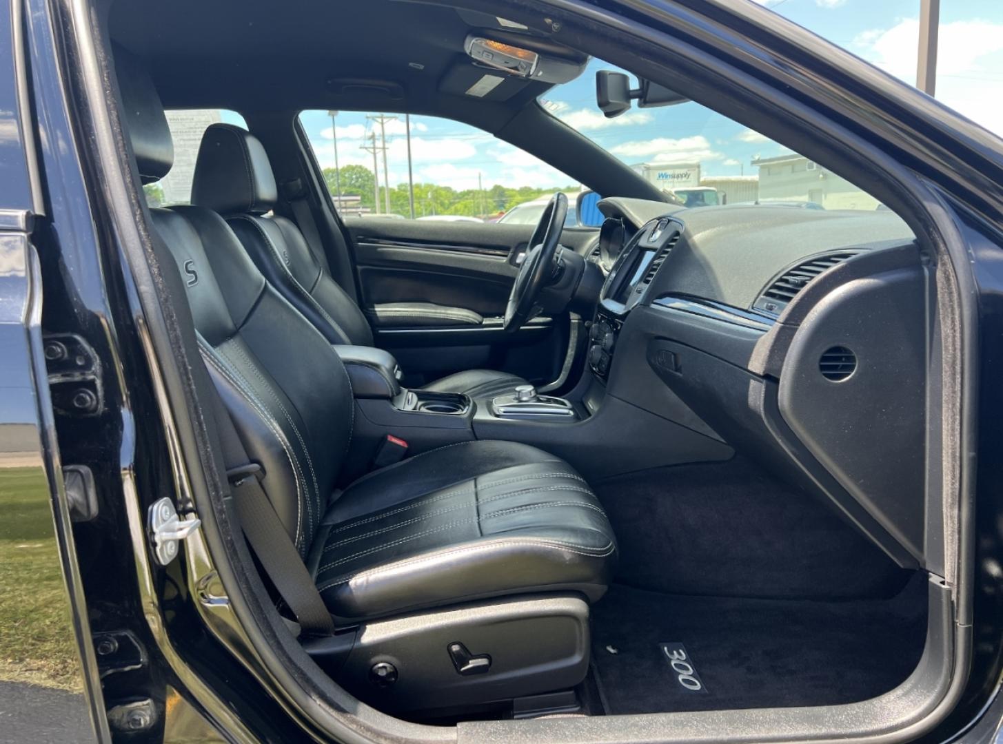 2017 BLACK /Black Leather Chrysler 300 S (2C3CCABG0HH) with an 3.6L V6 engine, Automatic transmission, located at 506 S. Kingshighway, Cape Girardeau, MO, 63703, (573) 235-5000, 37.294994, -89.556206 - 2017 Chrysler 300 S Only 53xxx miles Rear Wheel Drive 3.6L V6 Automatic Leather Power/Heated/Cooled Seats Backup Camera Bluetooth Remote Start Cruise Power Windows/Locks/Mirrors We have financing available and we accept trades! Fill out a credit application on our website or come by toda - Photo#16