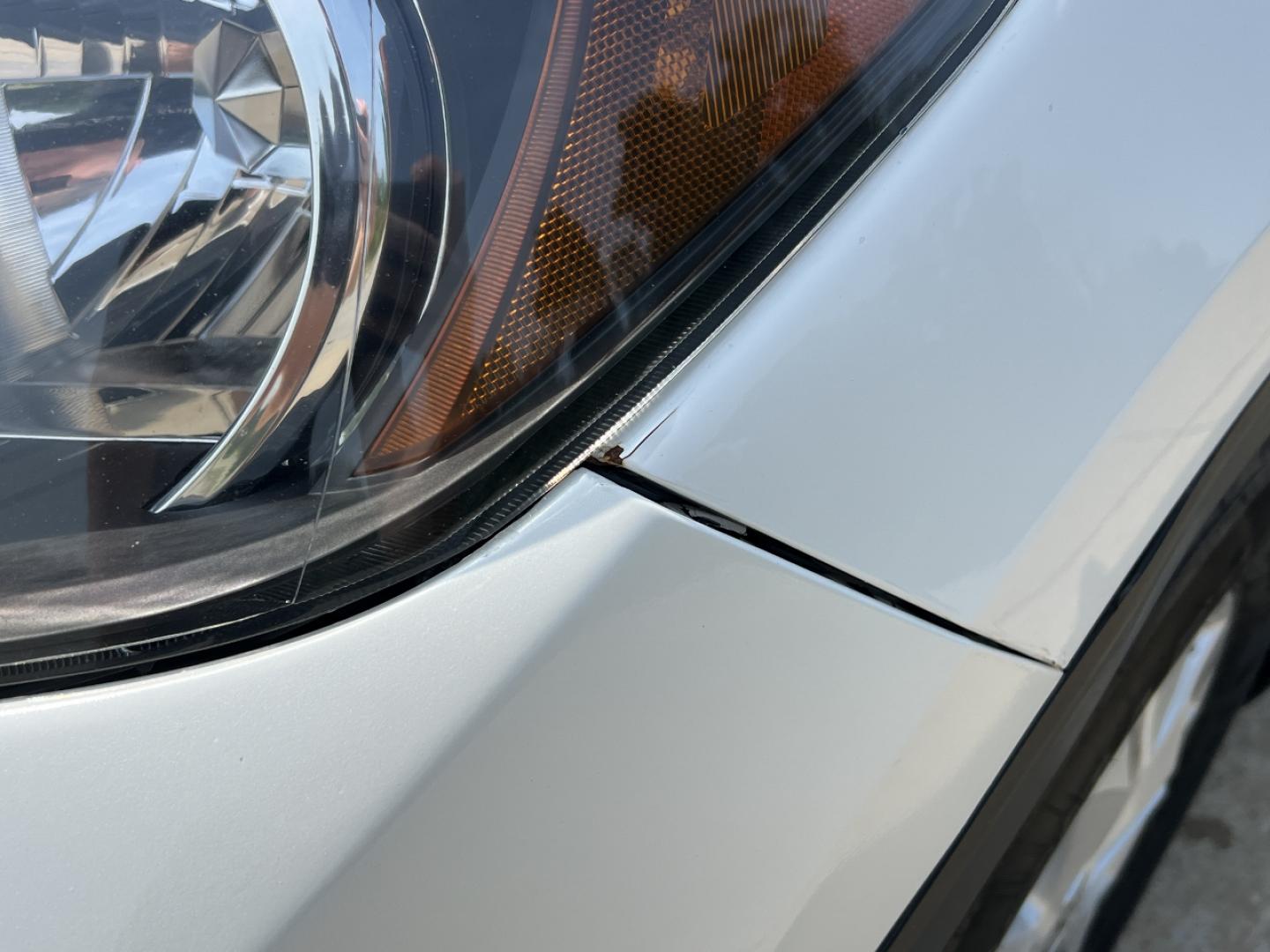2013 WHITE /Black Leather Honda CR-V EX-L 4WD (5J6RM4H74DL) with an 2.4L 4 Cyl. engine, Automatic transmission, located at 2990 Old Orchard Rd., Jackson, MO, 63755, 37.354214, -89.612106 - 2013 Honda CR-V EX-L 234xxx miles All Wheel Drive 2.4L 4 Cyl. Automatic Backup Camera Power Driver Seat Heated Seats Sunroof Bluetooth Cruise Power Windows/Locks/Mirrors We have financing available and we accept trades! Fill out a credit application on our website or come by today! If y - Photo#42