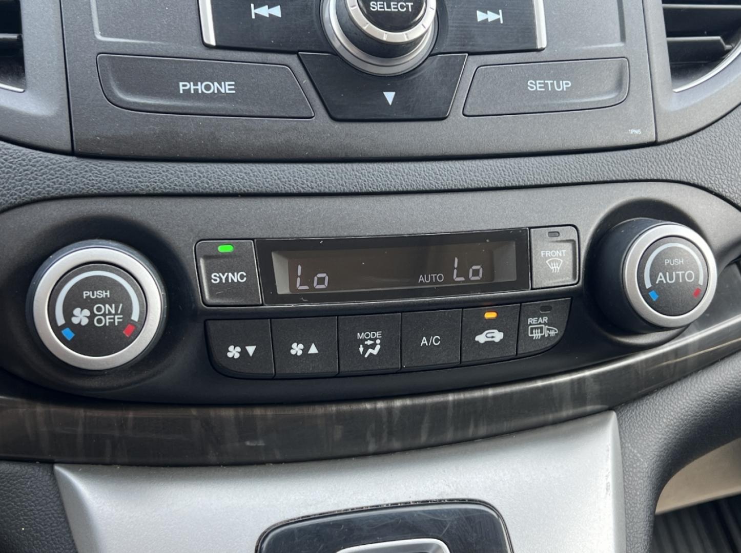 2013 WHITE /Black Leather Honda CR-V EX-L 4WD (5J6RM4H74DL) with an 2.4L 4 Cyl. engine, Automatic transmission, located at 2990 Old Orchard Rd., Jackson, MO, 63755, 37.354214, -89.612106 - 2013 Honda CR-V EX-L 234xxx miles All Wheel Drive 2.4L 4 Cyl. Automatic Backup Camera Power Driver Seat Heated Seats Sunroof Bluetooth Cruise Power Windows/Locks/Mirrors We have financing available and we accept trades! Fill out a credit application on our website or come by today! If y - Photo#25