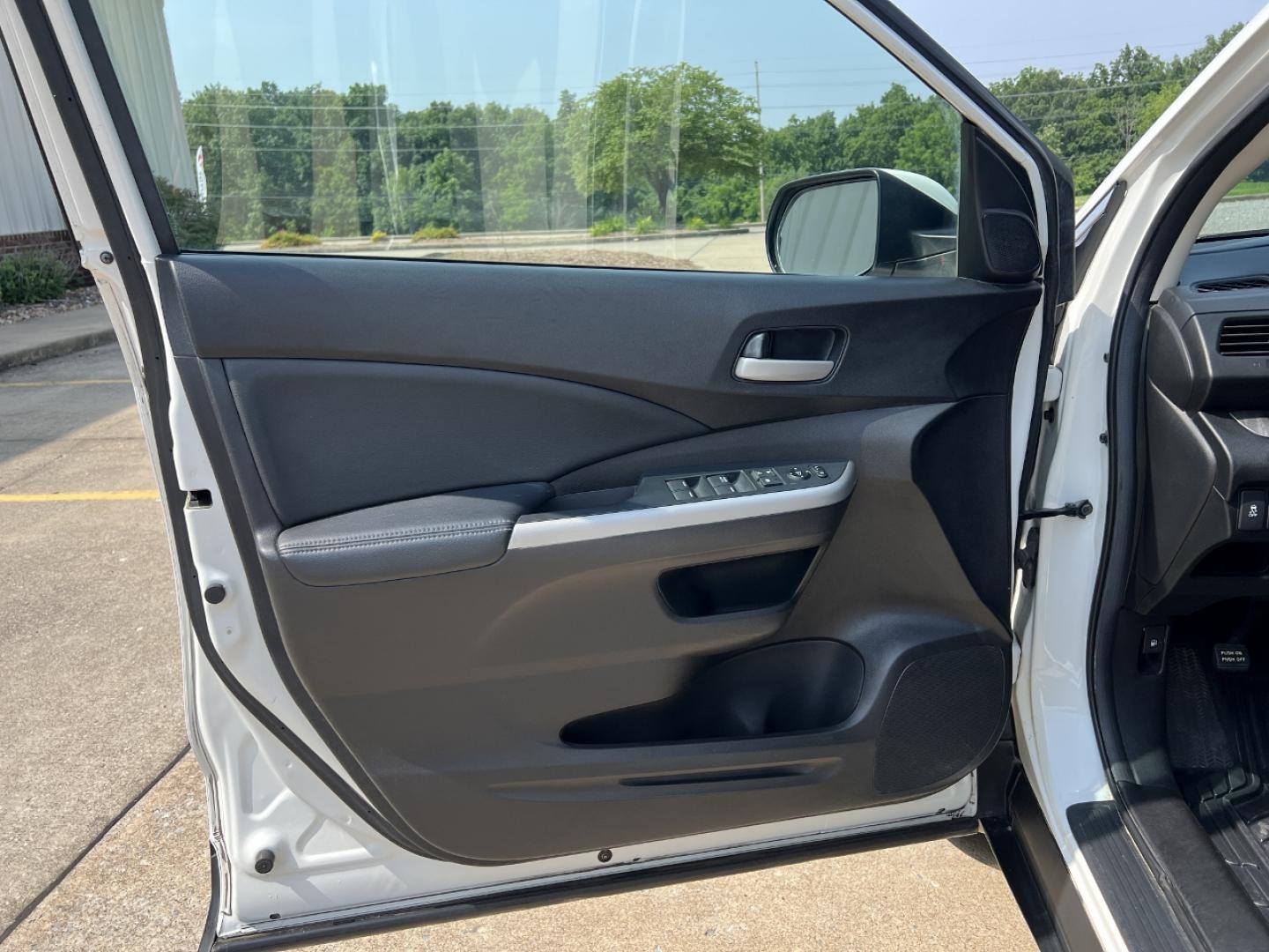 2013 WHITE /Black Leather Honda CR-V EX-L 4WD (5J6RM4H74DL) with an 2.4L 4 Cyl. engine, Automatic transmission, located at 2990 Old Orchard Rd., Jackson, MO, 63755, 37.354214, -89.612106 - 2013 Honda CR-V EX-L 234xxx miles All Wheel Drive 2.4L 4 Cyl. Automatic Backup Camera Power Driver Seat Heated Seats Sunroof Bluetooth Cruise Power Windows/Locks/Mirrors We have financing available and we accept trades! Fill out a credit application on our website or come by today! If y - Photo#13