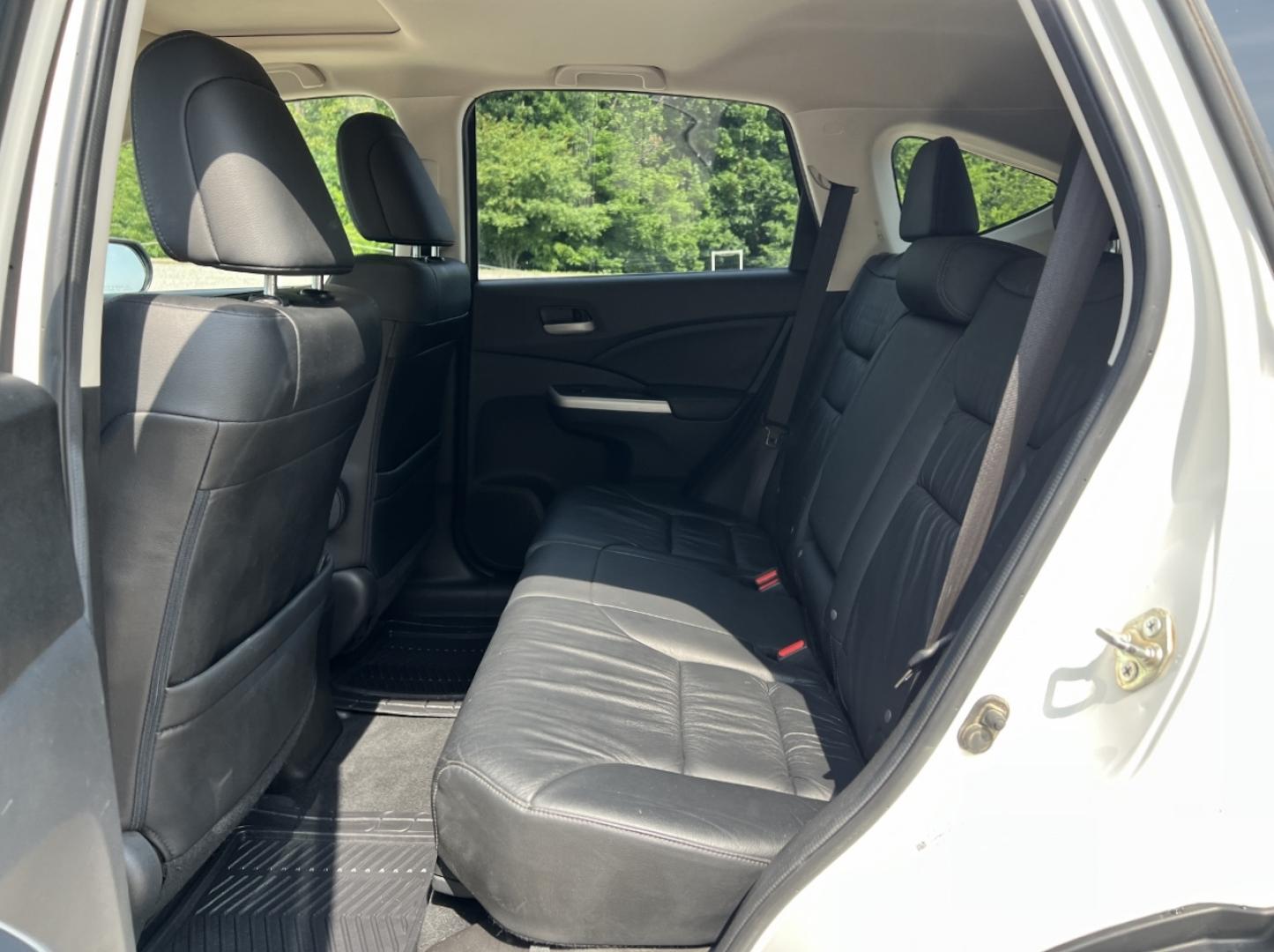 2013 WHITE /Black Leather Honda CR-V EX-L 4WD (5J6RM4H74DL) with an 2.4L 4 Cyl. engine, Automatic transmission, located at 2990 Old Orchard Rd., Jackson, MO, 63755, 37.354214, -89.612106 - 2013 Honda CR-V EX-L 234xxx miles All Wheel Drive 2.4L 4 Cyl. Automatic Backup Camera Power Driver Seat Heated Seats Sunroof Bluetooth Cruise Power Windows/Locks/Mirrors We have financing available and we accept trades! Fill out a credit application on our website or come by today! If y - Photo#17