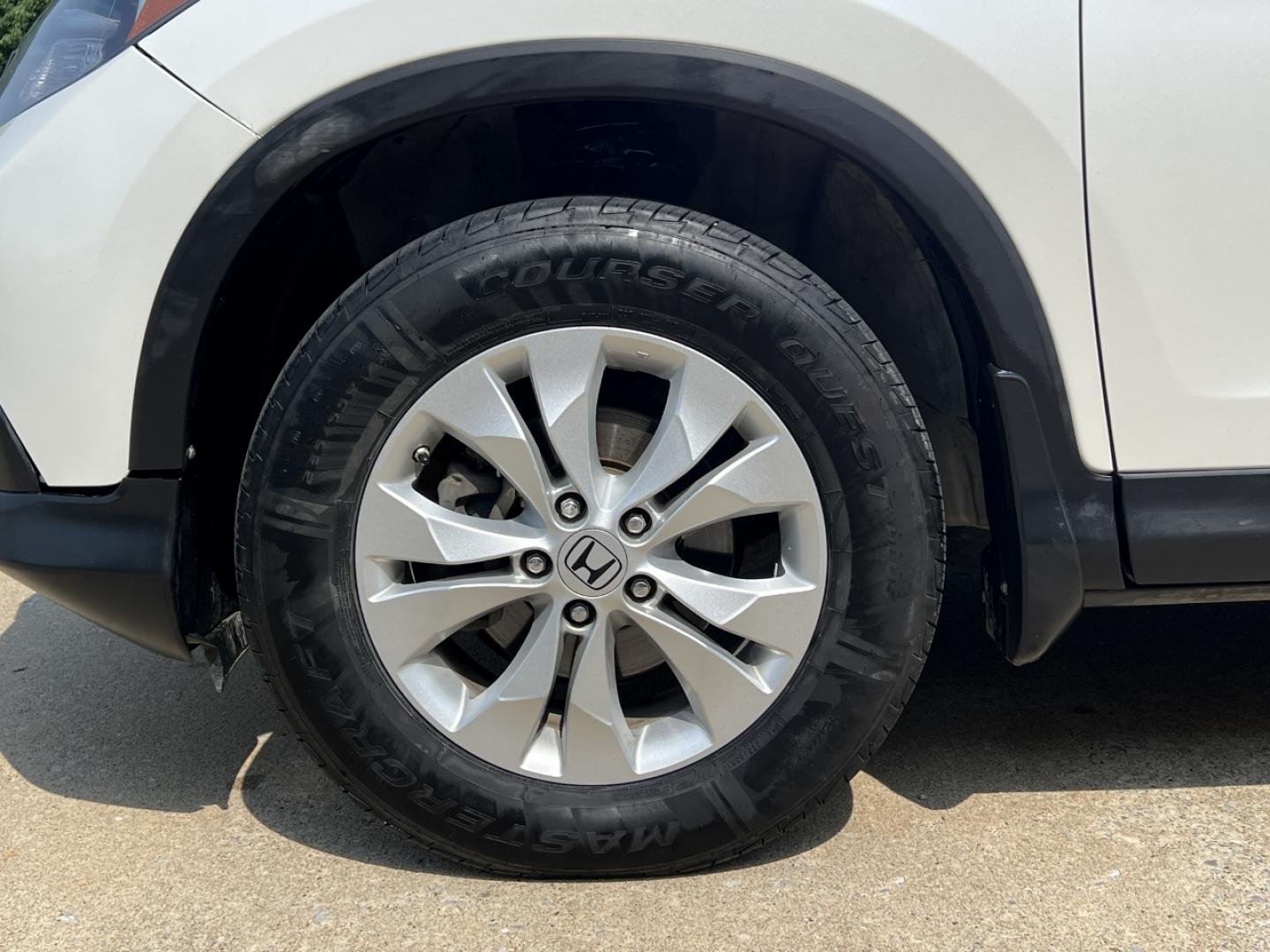 2013 WHITE /Black Leather Honda CR-V EX-L 4WD (5J6RM4H74DL) with an 2.4L 4 Cyl. engine, Automatic transmission, located at 2990 Old Orchard Rd., Jackson, MO, 63755, 37.354214, -89.612106 - 2013 Honda CR-V EX-L 234xxx miles All Wheel Drive 2.4L 4 Cyl. Automatic Backup Camera Power Driver Seat Heated Seats Sunroof Bluetooth Cruise Power Windows/Locks/Mirrors We have financing available and we accept trades! Fill out a credit application on our website or come by today! If y - Photo#31