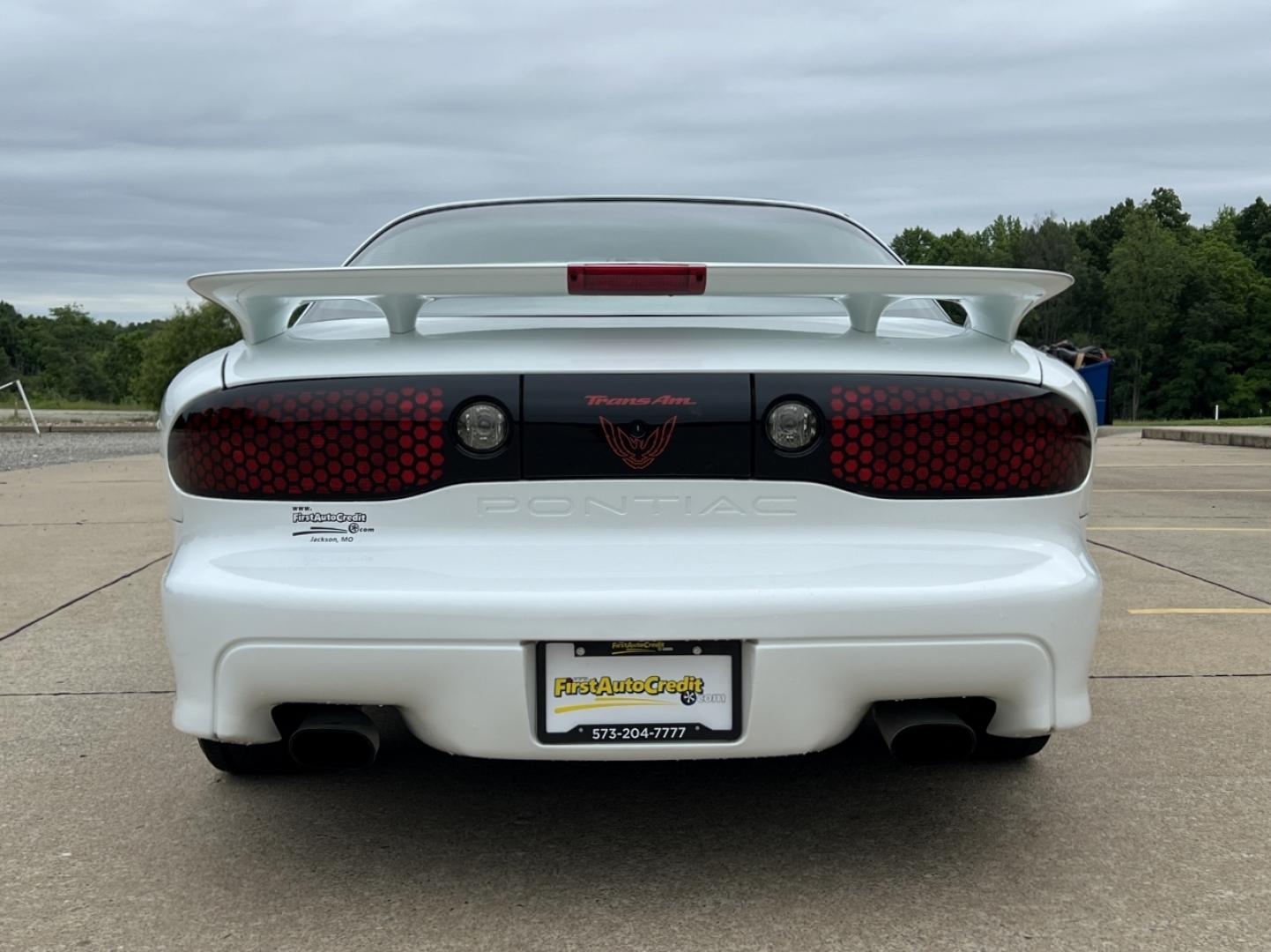 1998 WHITE /Gray Leather Pontiac Firebird Formula (2G2FV22G4W2) with an 5.7L V8 engine, Automatic transmission, located at 2990 Old Orchard Rd., Jackson, MO, 63755, 37.354214, -89.612106 - 1998 Pontiac Firebird Trans Am Only 22xxx miles Rear Wheel Drive 5.7L V8 Automatic Leather Power Driver Seat Cruise Power Windows/Locks/Mirrors We have financing available and we accept trades! Fill out a credit application on our website or come by today! If you have any questions, give u - Photo#9
