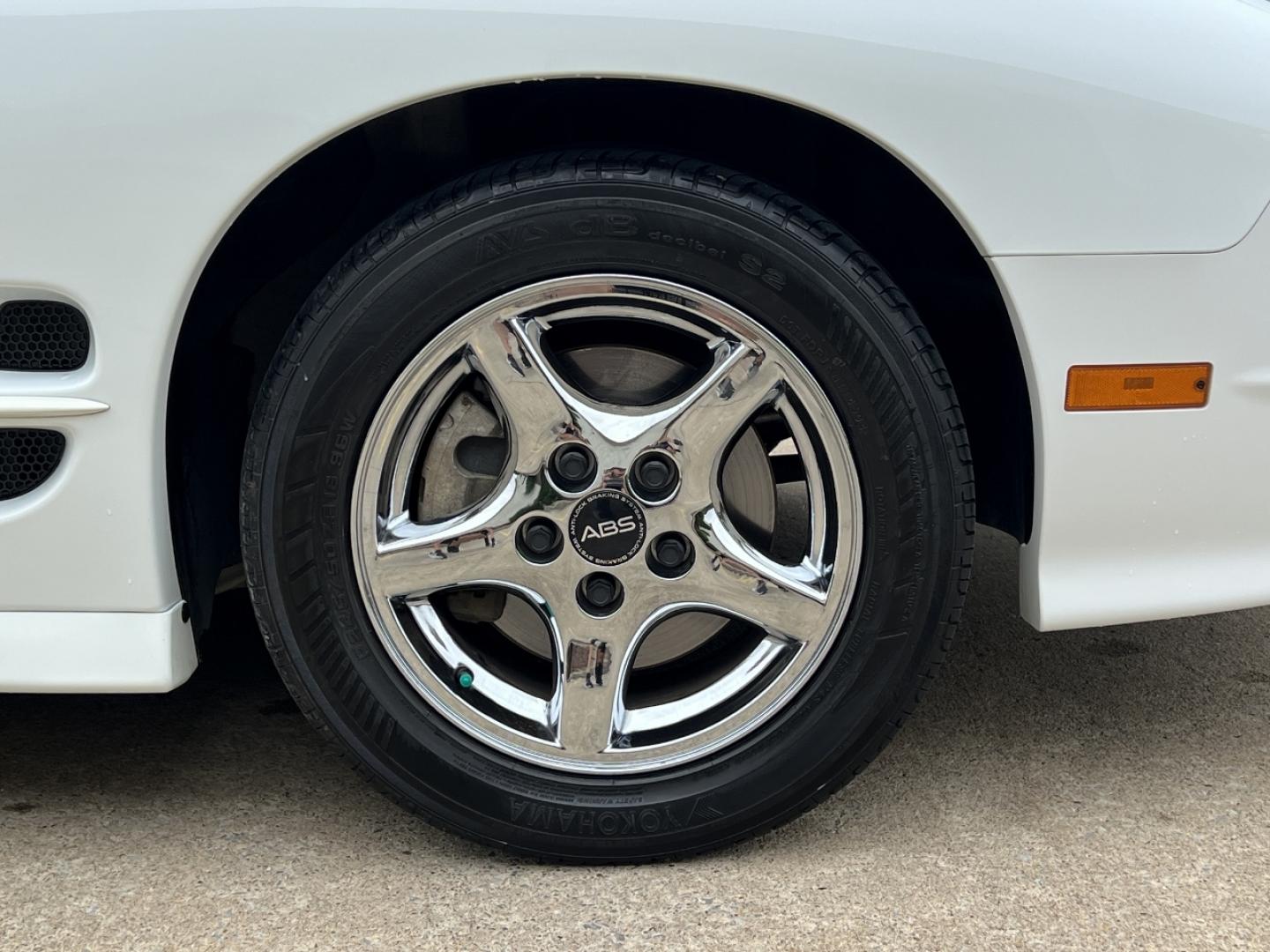 1998 WHITE /Gray Leather Pontiac Firebird Formula (2G2FV22G4W2) with an 5.7L V8 engine, Automatic transmission, located at 2990 Old Orchard Rd., Jackson, MO, 63755, 37.354214, -89.612106 - 1998 Pontiac Firebird Trans Am Only 22xxx miles Rear Wheel Drive 5.7L V8 Automatic Leather Power Driver Seat Cruise Power Windows/Locks/Mirrors We have financing available and we accept trades! Fill out a credit application on our website or come by today! If you have any questions, give u - Photo#33