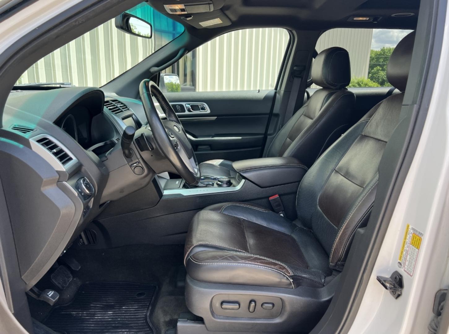 2013 WHITE /Brown Leather Ford Explorer Sport 4WD (1FM5K8GT9DG) with an 3.5L V6 engine, Automatic transmission, located at 506 S. Kingshighway, Cape Girardeau, MO, 63703, (573) 235-5000, 37.294994, -89.556206 - 2013 Ford Explorer Sport 182xxx miles All Wheel Drive 3.5L V6 Automatic Leather 3rd Row Navigation Power/Heated/Cooled Seats Backup Camera Sunroof Bluetooth Remote Start Cruise Power Windows/Locks/Mirrors We have financing available and we accept trades! Fill out a credit application - Photo#16