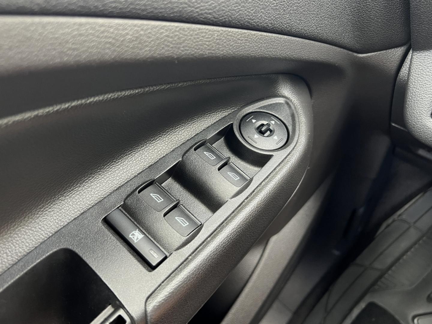 2017 WHITE /Gray Cloth Ford Escape S FWD (1FMCU0F71HU) with an 2.5L 4 Cyl. engine, Automatic transmission, located at 506 S. Kingshighway, Cape Girardeau, MO, 63703, (573) 235-5000, 37.294994, -89.556206 - 2017 Ford Escape S 80xxx miles Front Wheel Drive 2.5L 4 Cyl. Automatic Backup Camera Bluetooth Cruise Power Windows/Locks/Mirrors We have financing available and we accept trades! Fill out a credit application on our website or come by today! If you have any questions, give us a call at (5 - Photo#25