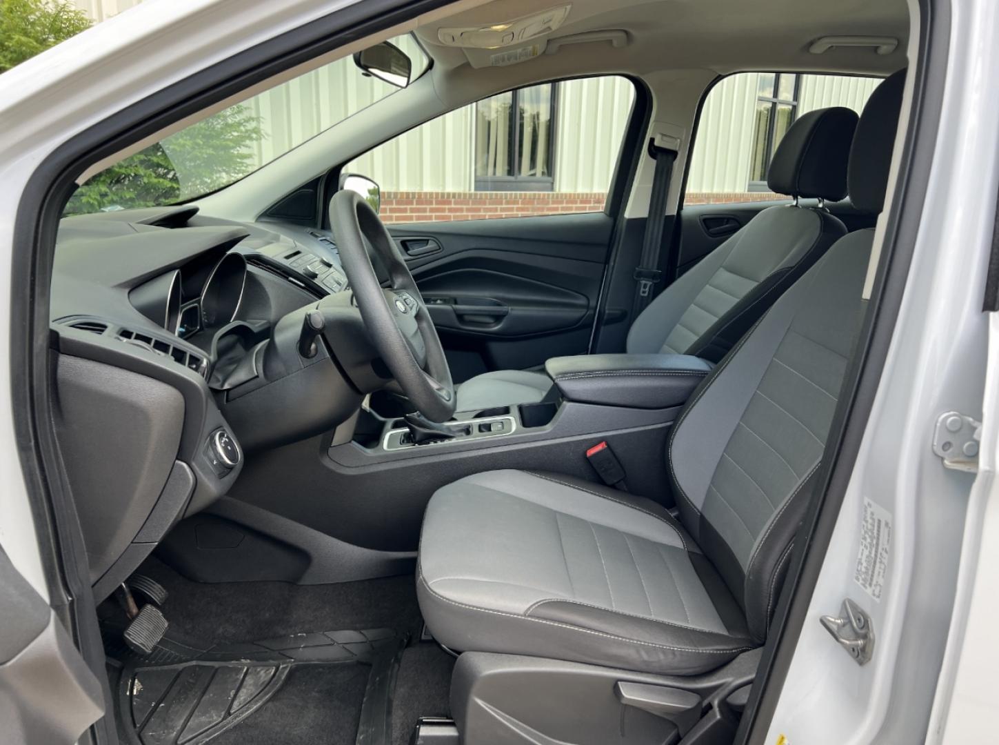 2017 WHITE /Gray Cloth Ford Escape S FWD (1FMCU0F71HU) with an 2.5L 4 Cyl. engine, Automatic transmission, located at 506 S. Kingshighway, Cape Girardeau, MO, 63703, (573) 235-5000, 37.294994, -89.556206 - 2017 Ford Escape S 80xxx miles Front Wheel Drive 2.5L 4 Cyl. Automatic Backup Camera Bluetooth Cruise Power Windows/Locks/Mirrors We have financing available and we accept trades! Fill out a credit application on our website or come by today! If you have any questions, give us a call at (5 - Photo#11