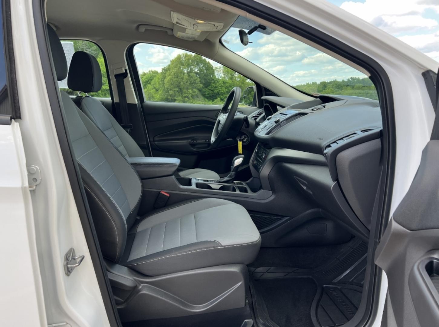 2017 WHITE /Gray Cloth Ford Escape S FWD (1FMCU0F71HU) with an 2.5L 4 Cyl. engine, Automatic transmission, located at 506 S. Kingshighway, Cape Girardeau, MO, 63703, (573) 235-5000, 37.294994, -89.556206 - 2017 Ford Escape S 80xxx miles Front Wheel Drive 2.5L 4 Cyl. Automatic Backup Camera Bluetooth Cruise Power Windows/Locks/Mirrors We have financing available and we accept trades! Fill out a credit application on our website or come by today! If you have any questions, give us a call at (5 - Photo#13