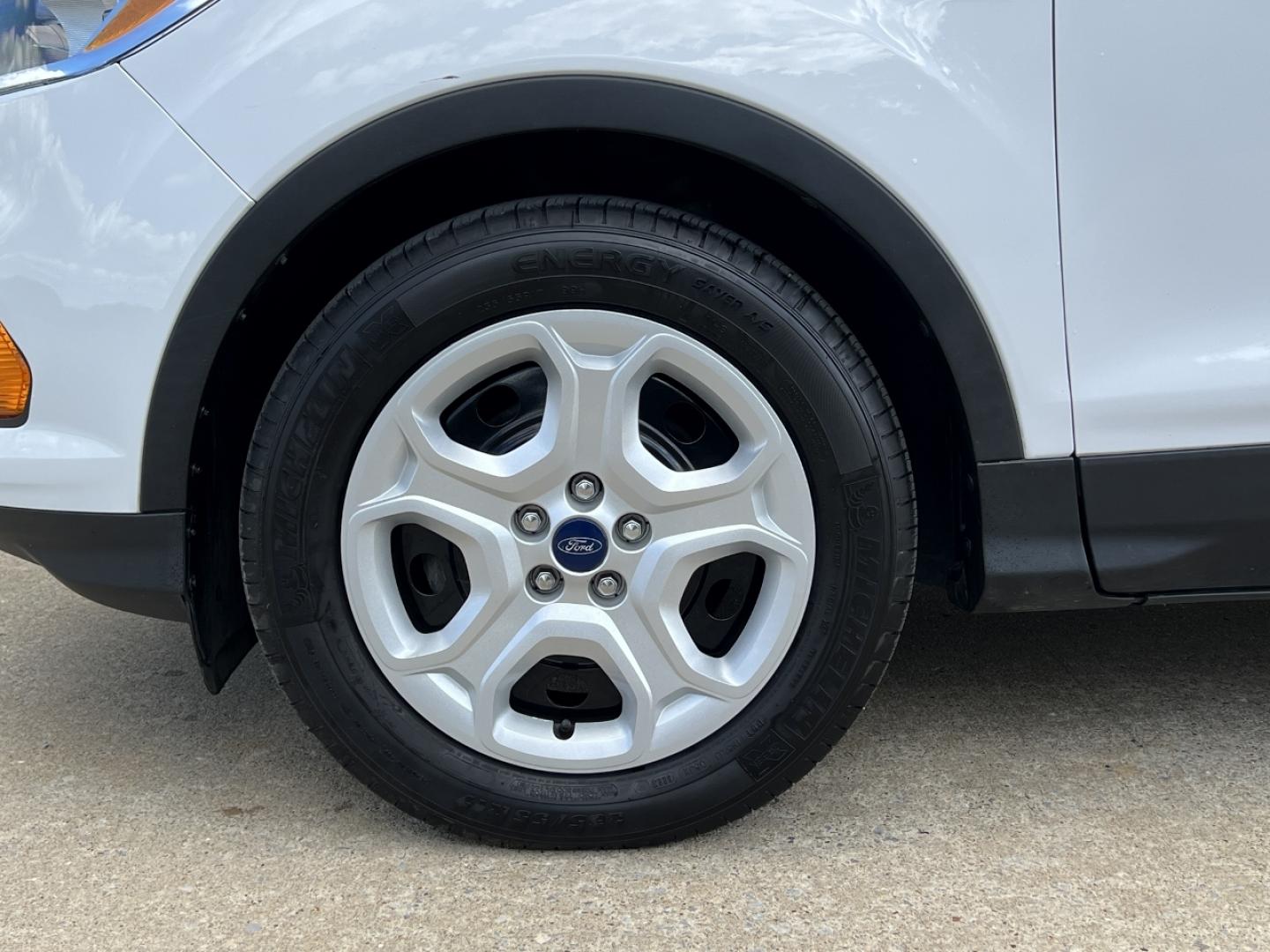 2017 WHITE /Gray Cloth Ford Escape S FWD (1FMCU0F71HU) with an 2.5L 4 Cyl. engine, Automatic transmission, located at 506 S. Kingshighway, Cape Girardeau, MO, 63703, (573) 235-5000, 37.294994, -89.556206 - 2017 Ford Escape S 80xxx miles Front Wheel Drive 2.5L 4 Cyl. Automatic Backup Camera Bluetooth Cruise Power Windows/Locks/Mirrors We have financing available and we accept trades! Fill out a credit application on our website or come by today! If you have any questions, give us a call at (5 - Photo#30