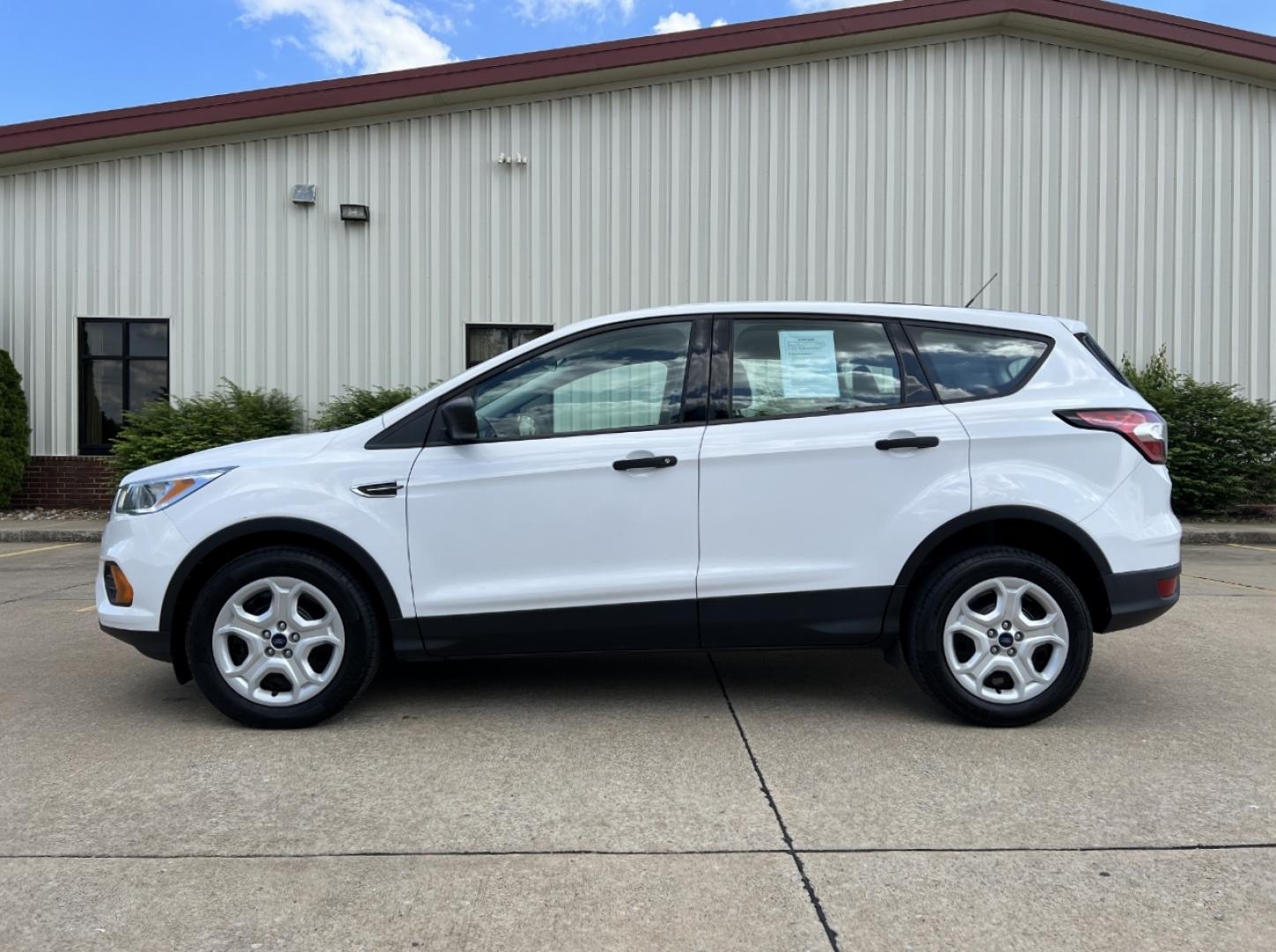 2017 WHITE /Gray Cloth Ford Escape S FWD (1FMCU0F71HU) with an 2.5L 4 Cyl. engine, Automatic transmission, located at 506 S. Kingshighway, Cape Girardeau, MO, 63703, (573) 235-5000, 37.294994, -89.556206 - 2017 Ford Escape S 80xxx miles Front Wheel Drive 2.5L 4 Cyl. Automatic Backup Camera Bluetooth Cruise Power Windows/Locks/Mirrors We have financing available and we accept trades! Fill out a credit application on our website or come by today! If you have any questions, give us a call at (5 - Photo#4