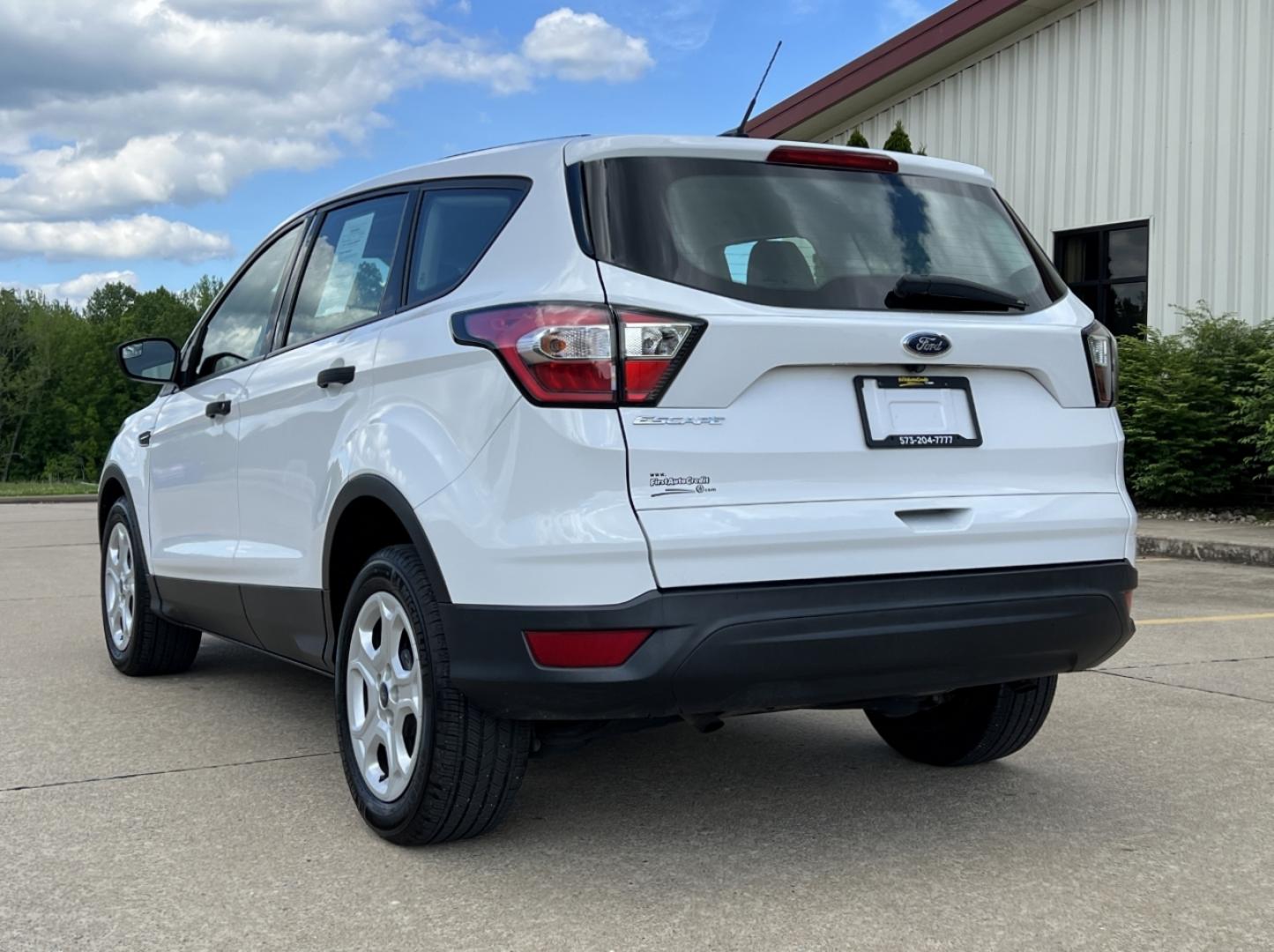 2017 WHITE /Gray Cloth Ford Escape S FWD (1FMCU0F71HU) with an 2.5L 4 Cyl. engine, Automatic transmission, located at 506 S. Kingshighway, Cape Girardeau, MO, 63703, (573) 235-5000, 37.294994, -89.556206 - 2017 Ford Escape S 80xxx miles Front Wheel Drive 2.5L 4 Cyl. Automatic Backup Camera Bluetooth Cruise Power Windows/Locks/Mirrors We have financing available and we accept trades! Fill out a credit application on our website or come by today! If you have any questions, give us a call at (5 - Photo#7