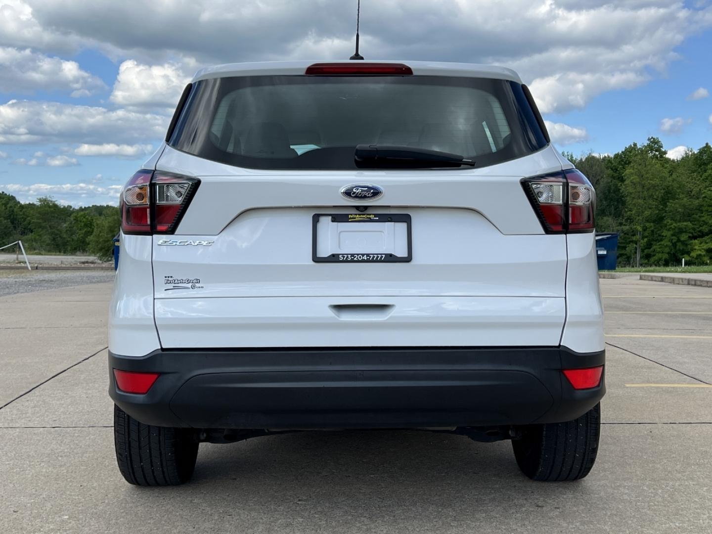 2017 WHITE /Gray Cloth Ford Escape S FWD (1FMCU0F71HU) with an 2.5L 4 Cyl. engine, Automatic transmission, located at 506 S. Kingshighway, Cape Girardeau, MO, 63703, (573) 235-5000, 37.294994, -89.556206 - 2017 Ford Escape S 80xxx miles Front Wheel Drive 2.5L 4 Cyl. Automatic Backup Camera Bluetooth Cruise Power Windows/Locks/Mirrors We have financing available and we accept trades! Fill out a credit application on our website or come by today! If you have any questions, give us a call at (5 - Photo#8