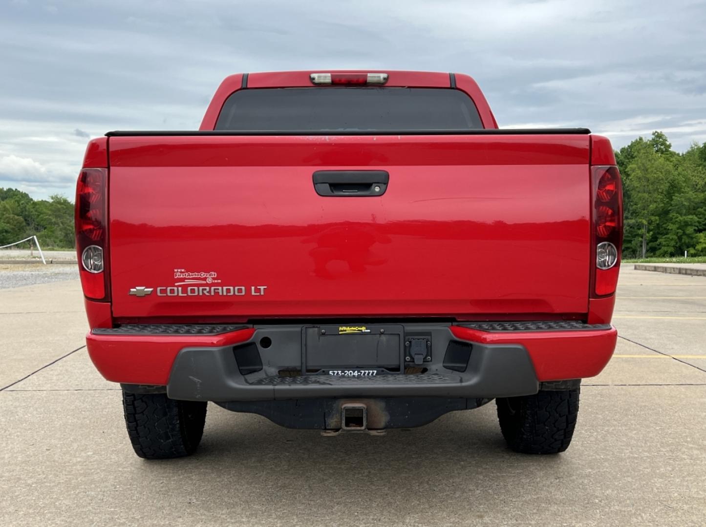 2012 RED /Gray Cloth Chevrolet Colorado 1LT Crew Cab 4WD (1GCHTCFE8C8) with an 3.7L 5 Cyl. engine, Automatic transmission, located at 506 S. Kingshighway, Cape Girardeau, MO, 63703, (573) 235-5000, 37.294994, -89.556206 - 2012 Chevrolet Colorado LT 135xxx miles 4x4 3.7L 5 Cyl. Automatic Cruise Power Windows/Locks/Mirrors We have financing available and we accept trades! Fill out a credit application on our website or come by today! If you have any questions, give us a call at (573) 235-5000 or visit our websi - Photo#8