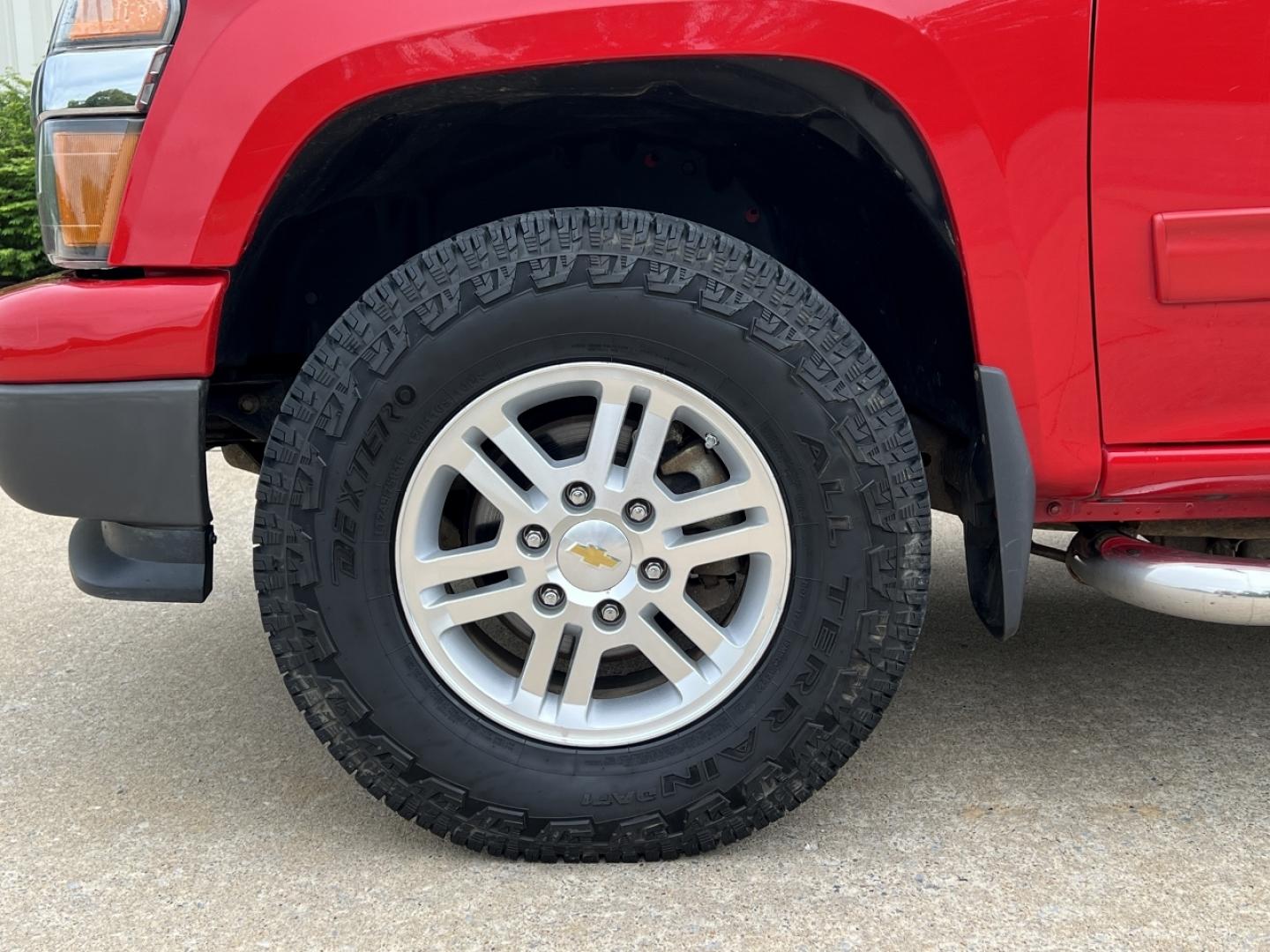 2012 RED /Gray Cloth Chevrolet Colorado 1LT Crew Cab 4WD (1GCHTCFE8C8) with an 3.7L 5 Cyl. engine, Automatic transmission, located at 506 S. Kingshighway, Cape Girardeau, MO, 63703, (573) 235-5000, 37.294994, -89.556206 - 2012 Chevrolet Colorado LT 135xxx miles 4x4 3.7L 5 Cyl. Automatic Cruise Power Windows/Locks/Mirrors We have financing available and we accept trades! Fill out a credit application on our website or come by today! If you have any questions, give us a call at (573) 235-5000 or visit our websi - Photo#29
