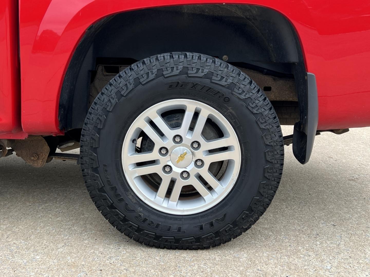 2012 RED /Gray Cloth Chevrolet Colorado 1LT Crew Cab 4WD (1GCHTCFE8C8) with an 3.7L 5 Cyl. engine, Automatic transmission, located at 506 S. Kingshighway, Cape Girardeau, MO, 63703, (573) 235-5000, 37.294994, -89.556206 - 2012 Chevrolet Colorado LT 135xxx miles 4x4 3.7L 5 Cyl. Automatic Cruise Power Windows/Locks/Mirrors We have financing available and we accept trades! Fill out a credit application on our website or come by today! If you have any questions, give us a call at (573) 235-5000 or visit our websi - Photo#31