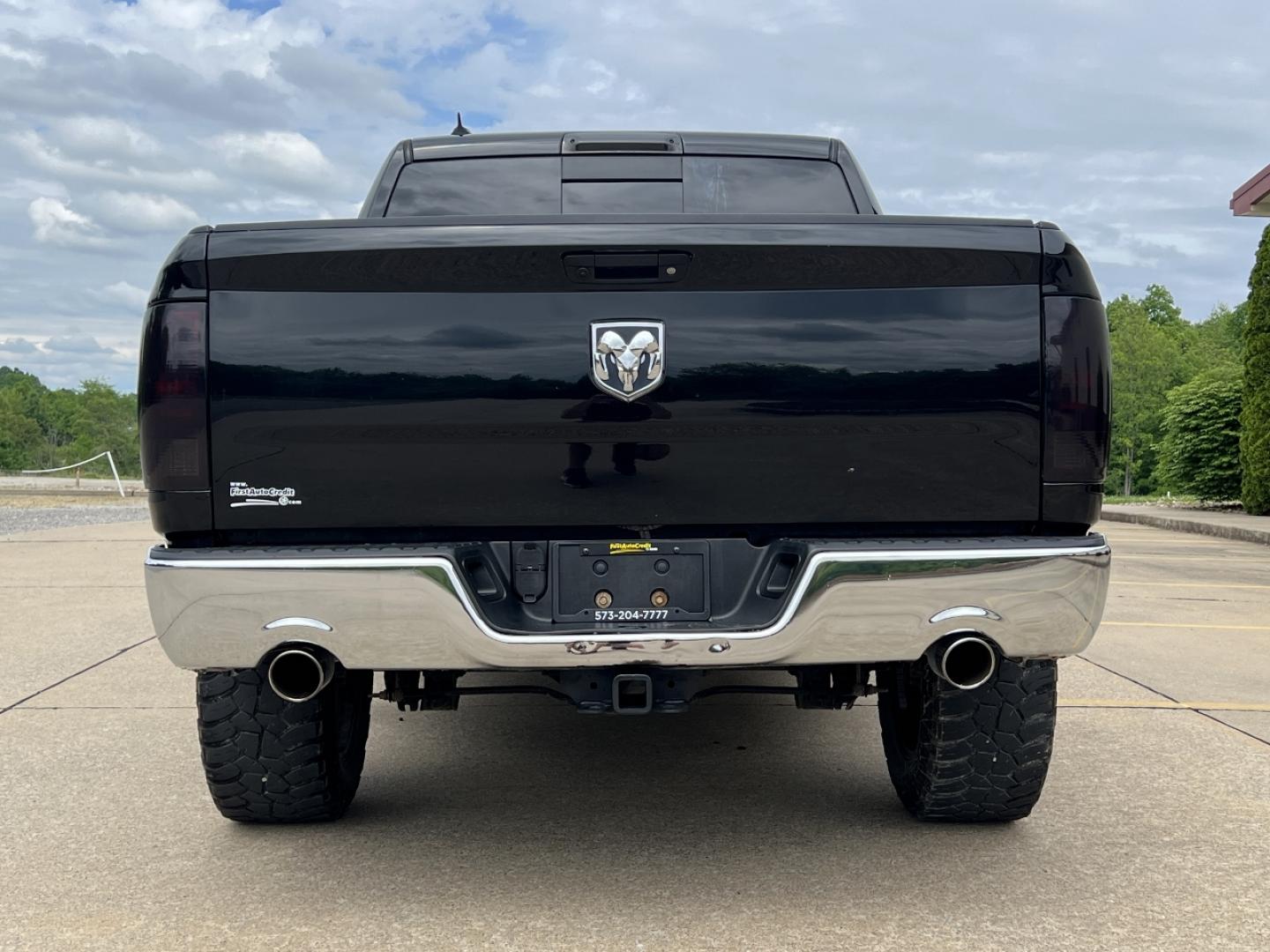 2014 BLACK /Gray Cloth RAM 1500 SLT Crew Cab SWB 4WD (1C6RR7LT2ES) with an 5.7L V8 HEMI engine, Automatic transmission, located at 506 S. Kingshighway, Cape Girardeau, MO, 63703, (573) 235-5000, 37.294994, -89.556206 - 2014 Ram 1500 SLT 124xxx miles 4x4 5.7L V8 HEMI Automatic Power Driver Seat Bluetooth Remote Start Cruise Power Windows/Locks/Mirrors We have financing available and we accept trades! Fill out a credit application on our website or come by today! If you have any questions, give us a call - Photo#10