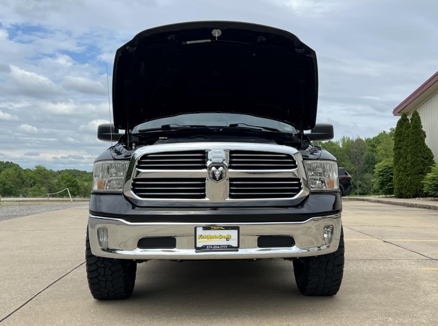 2014 BLACK /Gray Cloth RAM 1500 SLT Crew Cab SWB 4WD (1C6RR7LT2ES) with an 5.7L V8 HEMI engine, Automatic transmission, located at 506 S. Kingshighway, Cape Girardeau, MO, 63703, (573) 235-5000, 37.294994, -89.556206 - 2014 Ram 1500 SLT 124xxx miles 4x4 5.7L V8 HEMI Automatic Power Driver Seat Bluetooth Remote Start Cruise Power Windows/Locks/Mirrors We have financing available and we accept trades! Fill out a credit application on our website or come by today! If you have any questions, give us a call - Photo#29