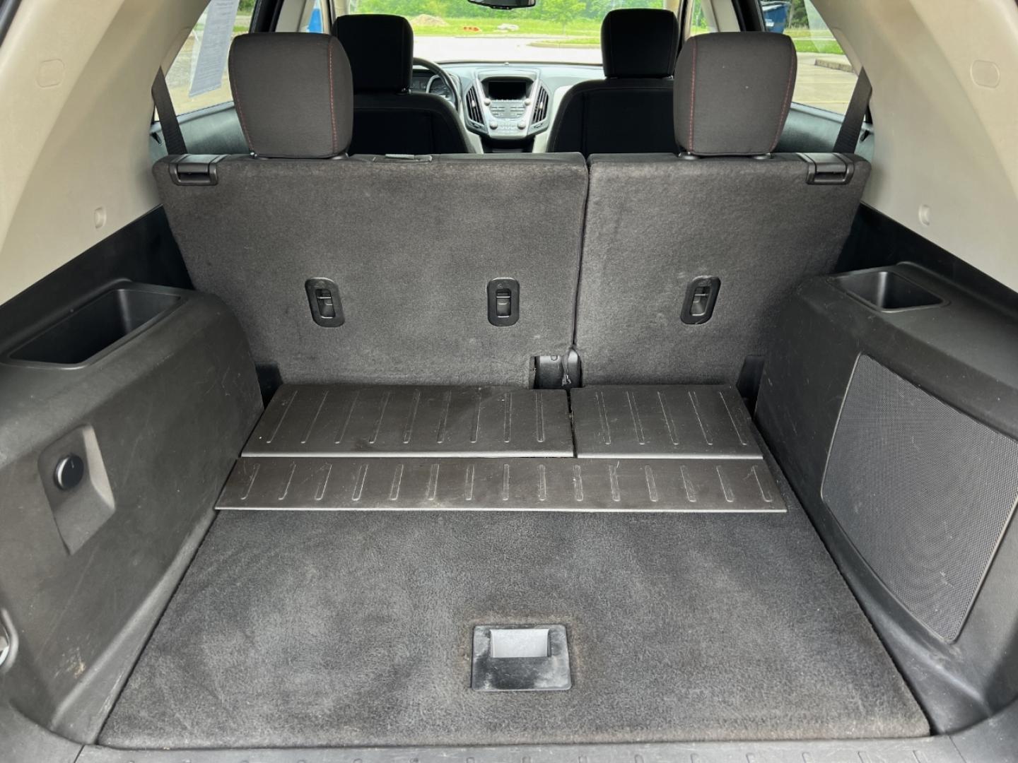 2015 RED /Tan Cloth Chevrolet Equinox 1LT 2WD (2GNALBEK6F1) with an 2.4L 4 Cyl. engine, Automatic transmission, located at 506 S. Kingshighway, Cape Girardeau, MO, 63703, (573) 235-5000, 37.294994, -89.556206 - 2015 Chevrolet Equinox LT 96xxx miles Front Wheel Drive 2.4L 4 Cyl. Automatic Backup Camera Bluetooth Cruise Power Windows/Locks/Mirrors We have financing available and we accept trades! Fill out a credit application on our website or come by today! If you have any questions, give us a cal - Photo#17