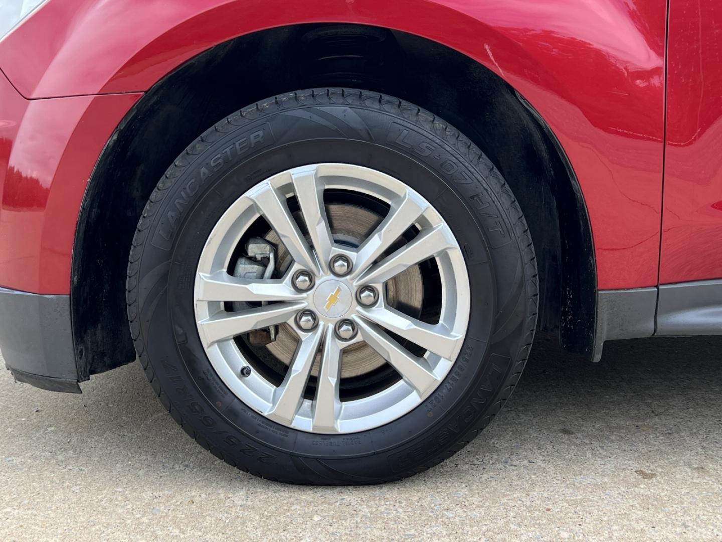 2015 RED /Tan Cloth Chevrolet Equinox 1LT 2WD (2GNALBEK6F1) with an 2.4L 4 Cyl. engine, Automatic transmission, located at 506 S. Kingshighway, Cape Girardeau, MO, 63703, (573) 235-5000, 37.294994, -89.556206 - 2015 Chevrolet Equinox LT 96xxx miles Front Wheel Drive 2.4L 4 Cyl. Automatic Backup Camera Bluetooth Cruise Power Windows/Locks/Mirrors We have financing available and we accept trades! Fill out a credit application on our website or come by today! If you have any questions, give us a cal - Photo#30