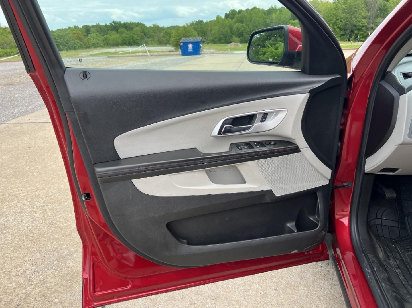 2015 RED /Tan Cloth Chevrolet Equinox 1LT 2WD (2GNALBEK6F1) with an 2.4L 4 Cyl. engine, Automatic transmission, located at 506 S. Kingshighway, Cape Girardeau, MO, 63703, (573) 235-5000, 37.294994, -89.556206 - 2015 Chevrolet Equinox LT 96xxx miles Front Wheel Drive 2.4L 4 Cyl. Automatic Backup Camera Bluetooth Cruise Power Windows/Locks/Mirrors We have financing available and we accept trades! Fill out a credit application on our website or come by today! If you have any questions, give us a cal - Photo#10