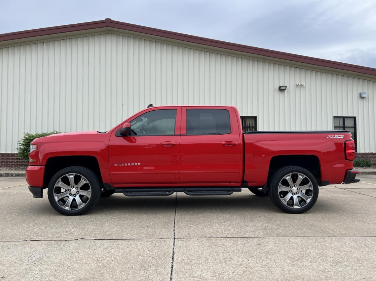 2017 RED /Gray Cloth Chevrolet Silverado 1500 LT Crew Cab 4WD (3GCUKREC1HG) with an 5.3L V8 engine, Automatic transmission, located at 506 S. Kingshighway, Cape Girardeau, MO, 63703, (573) 235-5000, 37.294994, -89.556206 - 2017 Chevrolet Silverado 1500 LT 77xxx miles 4x4 5.3L V8 Automatic Navigation Backup Camera Power Driver Seat Heated Seats Bluetooth Remote Start Cruise Power Windows/Locks/Mirrors We have financing available and we accept trades! Fill out a credit application on our website or come by - Photo#9