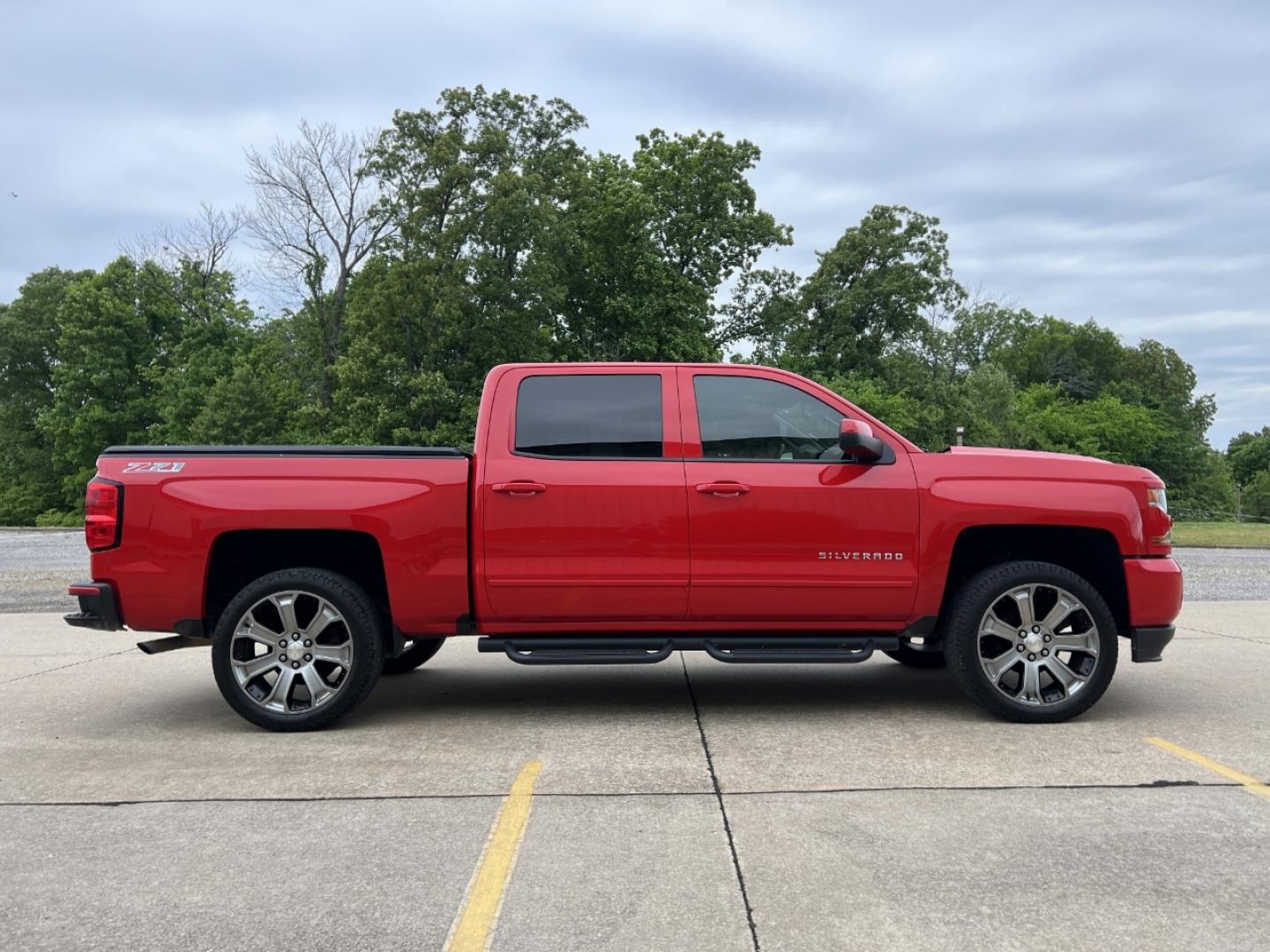 2017 RED /Gray Cloth Chevrolet Silverado 1500 LT Crew Cab 4WD (3GCUKREC1HG) with an 5.3L V8 engine, Automatic transmission, located at 506 S. Kingshighway, Cape Girardeau, MO, 63703, (573) 235-5000, 37.294994, -89.556206 - 2017 Chevrolet Silverado 1500 LT 77xxx miles 4x4 5.3L V8 Automatic Navigation Backup Camera Power Driver Seat Heated Seats Bluetooth Remote Start Cruise Power Windows/Locks/Mirrors We have financing available and we accept trades! Fill out a credit application on our website or come by - Photo#10