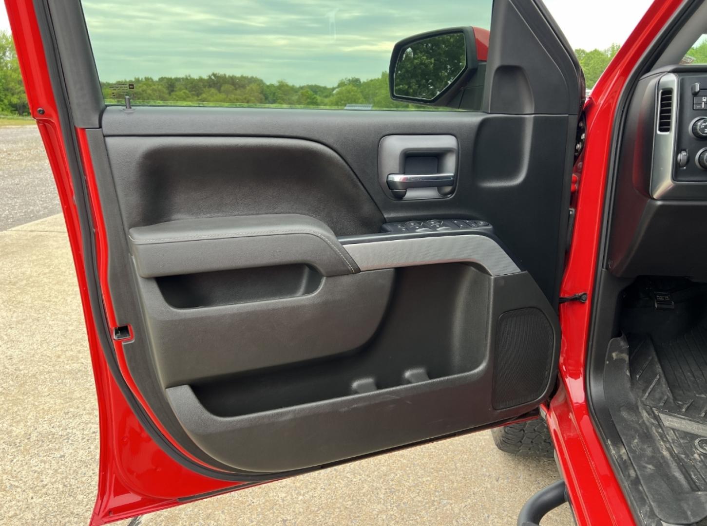 2017 RED /Gray Cloth Chevrolet Silverado 1500 LT Crew Cab 4WD (3GCUKREC1HG) with an 5.3L V8 engine, Automatic transmission, located at 506 S. Kingshighway, Cape Girardeau, MO, 63703, (573) 235-5000, 37.294994, -89.556206 - 2017 Chevrolet Silverado 1500 LT 77xxx miles 4x4 5.3L V8 Automatic Navigation Backup Camera Power Driver Seat Heated Seats Bluetooth Remote Start Cruise Power Windows/Locks/Mirrors We have financing available and we accept trades! Fill out a credit application on our website or come by - Photo#15