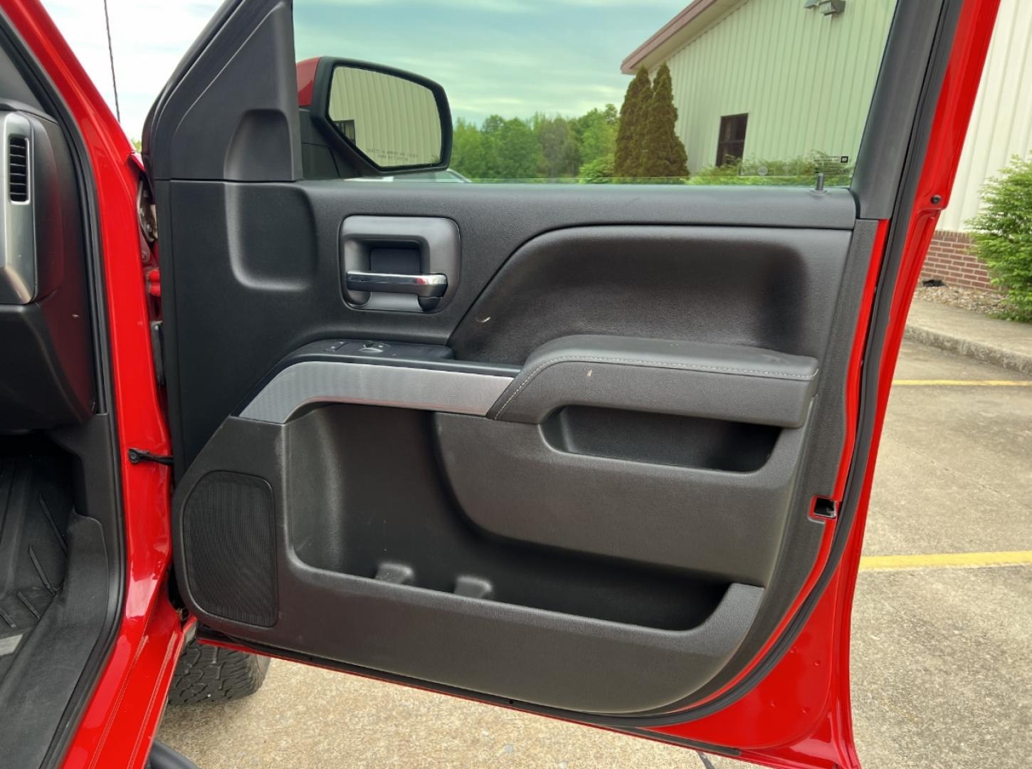 2017 RED /Gray Cloth Chevrolet Silverado 1500 LT Crew Cab 4WD (3GCUKREC1HG) with an 5.3L V8 engine, Automatic transmission, located at 506 S. Kingshighway, Cape Girardeau, MO, 63703, (573) 235-5000, 37.294994, -89.556206 - 2017 Chevrolet Silverado 1500 LT 77xxx miles 4x4 5.3L V8 Automatic Navigation Backup Camera Power Driver Seat Heated Seats Bluetooth Remote Start Cruise Power Windows/Locks/Mirrors We have financing available and we accept trades! Fill out a credit application on our website or come by - Photo#18