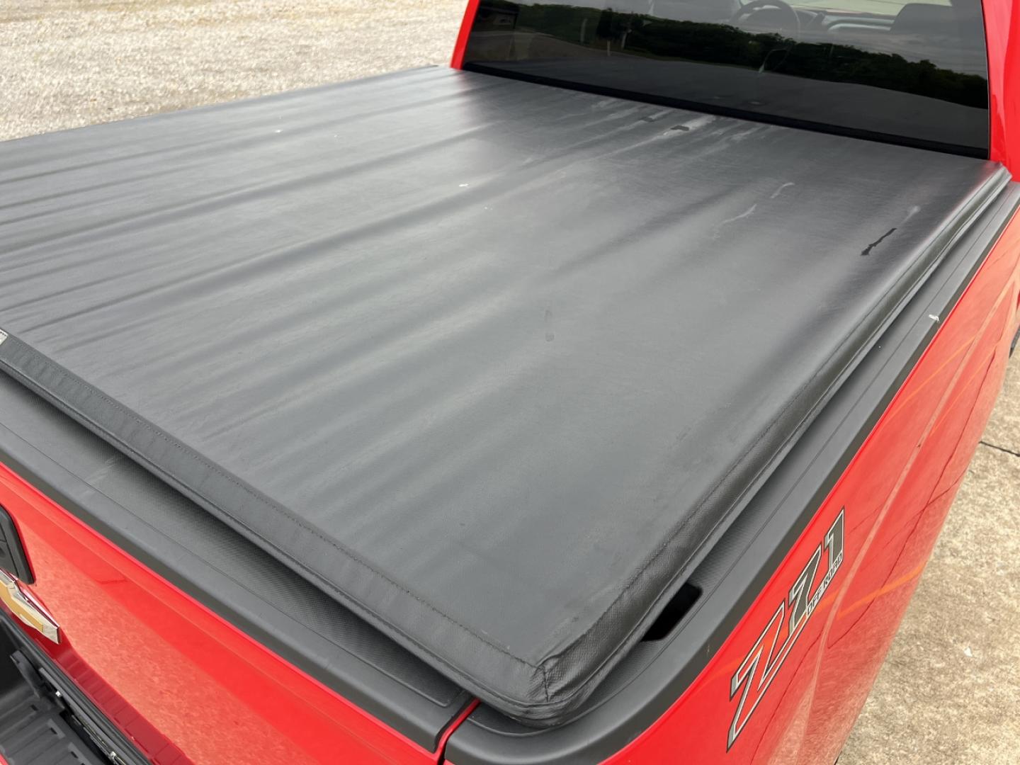 2017 RED /Gray Cloth Chevrolet Silverado 1500 LT Crew Cab 4WD (3GCUKREC1HG) with an 5.3L V8 engine, Automatic transmission, located at 506 S. Kingshighway, Cape Girardeau, MO, 63703, (573) 235-5000, 37.294994, -89.556206 - 2017 Chevrolet Silverado 1500 LT 77xxx miles 4x4 5.3L V8 Automatic Navigation Backup Camera Power Driver Seat Heated Seats Bluetooth Remote Start Cruise Power Windows/Locks/Mirrors We have financing available and we accept trades! Fill out a credit application on our website or come by - Photo#22