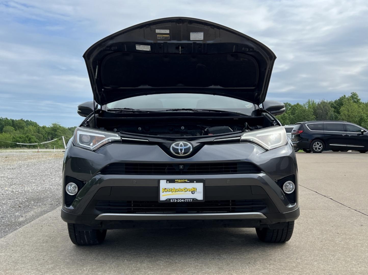 2017 GRAY /Tan Leather Toyota RAV4 Limited AWD (JTMDFREV6HJ) with an 2.5L 4 Cyl. engine, Automatic transmission, located at 506 S. Kingshighway, Cape Girardeau, MO, 63703, (573) 235-5000, 37.294994, -89.556206 - 2017 Toyota RAV4 Limited 158xxx miles All Wheel Drive 2.5L 4 Cyl. Automatic Leather Navigation Backup Camera Power Driver Seat Heated Seats Sunroof Bluetooth Cruise Power Windows/Locks/Mirrors We have financing available and we accept trades! Fill out a credit application on our websit - Photo#34