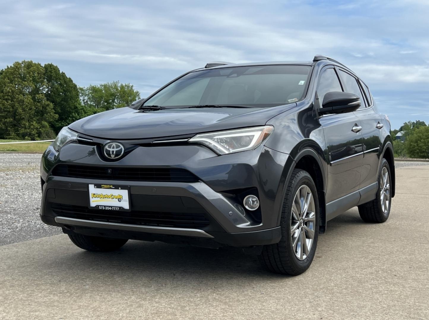 2017 GRAY /Tan Leather Toyota RAV4 Limited AWD (JTMDFREV6HJ) with an 2.5L 4 Cyl. engine, Automatic transmission, located at 506 S. Kingshighway, Cape Girardeau, MO, 63703, (573) 235-5000, 37.294994, -89.556206 - 2017 Toyota RAV4 Limited 158xxx miles All Wheel Drive 2.5L 4 Cyl. Automatic Leather Navigation Backup Camera Power Driver Seat Heated Seats Sunroof Bluetooth Cruise Power Windows/Locks/Mirrors We have financing available and we accept trades! Fill out a credit application on our websit - Photo#7