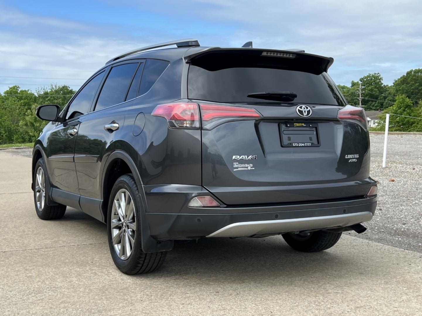 2017 GRAY /Tan Leather Toyota RAV4 Limited AWD (JTMDFREV6HJ) with an 2.5L 4 Cyl. engine, Automatic transmission, located at 506 S. Kingshighway, Cape Girardeau, MO, 63703, (573) 235-5000, 37.294994, -89.556206 - 2017 Toyota RAV4 Limited 158xxx miles All Wheel Drive 2.5L 4 Cyl. Automatic Leather Navigation Backup Camera Power Driver Seat Heated Seats Sunroof Bluetooth Cruise Power Windows/Locks/Mirrors We have financing available and we accept trades! Fill out a credit application on our websit - Photo#11