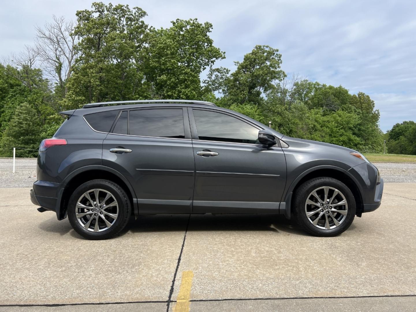 2017 GRAY /Tan Leather Toyota RAV4 Limited AWD (JTMDFREV6HJ) with an 2.5L 4 Cyl. engine, Automatic transmission, located at 506 S. Kingshighway, Cape Girardeau, MO, 63703, (573) 235-5000, 37.294994, -89.556206 - 2017 Toyota RAV4 Limited 158xxx miles All Wheel Drive 2.5L 4 Cyl. Automatic Leather Navigation Backup Camera Power Driver Seat Heated Seats Sunroof Bluetooth Cruise Power Windows/Locks/Mirrors We have financing available and we accept trades! Fill out a credit application on our websit - Photo#9