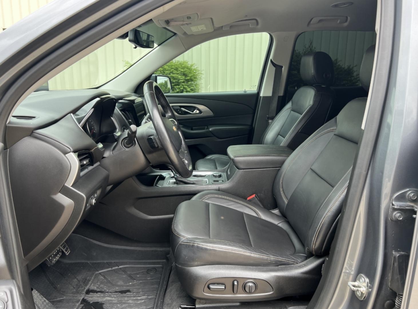 2019 GRAY /Black Leather Chevrolet Traverse RS (1GNERJKX9KJ) with an 2.0L 4 Cyl. TURBO engine, Automatic transmission, located at 506 S. Kingshighway, Cape Girardeau, MO, 63703, (573) 235-5000, 37.294994, -89.556206 - 2019 Chevrolet Traverse RS 1-Owner 96xxx miles Front Wheel Drive 2.0L 4 Cyl. Automatic Leather 3rd Row Navigation Backup Camera Power/Heated Seats Bluetooth Remote Start Cruise Power Windows/Locks/Mirrors We have financing available and we accept trades! Fill out a credit application - Photo#15