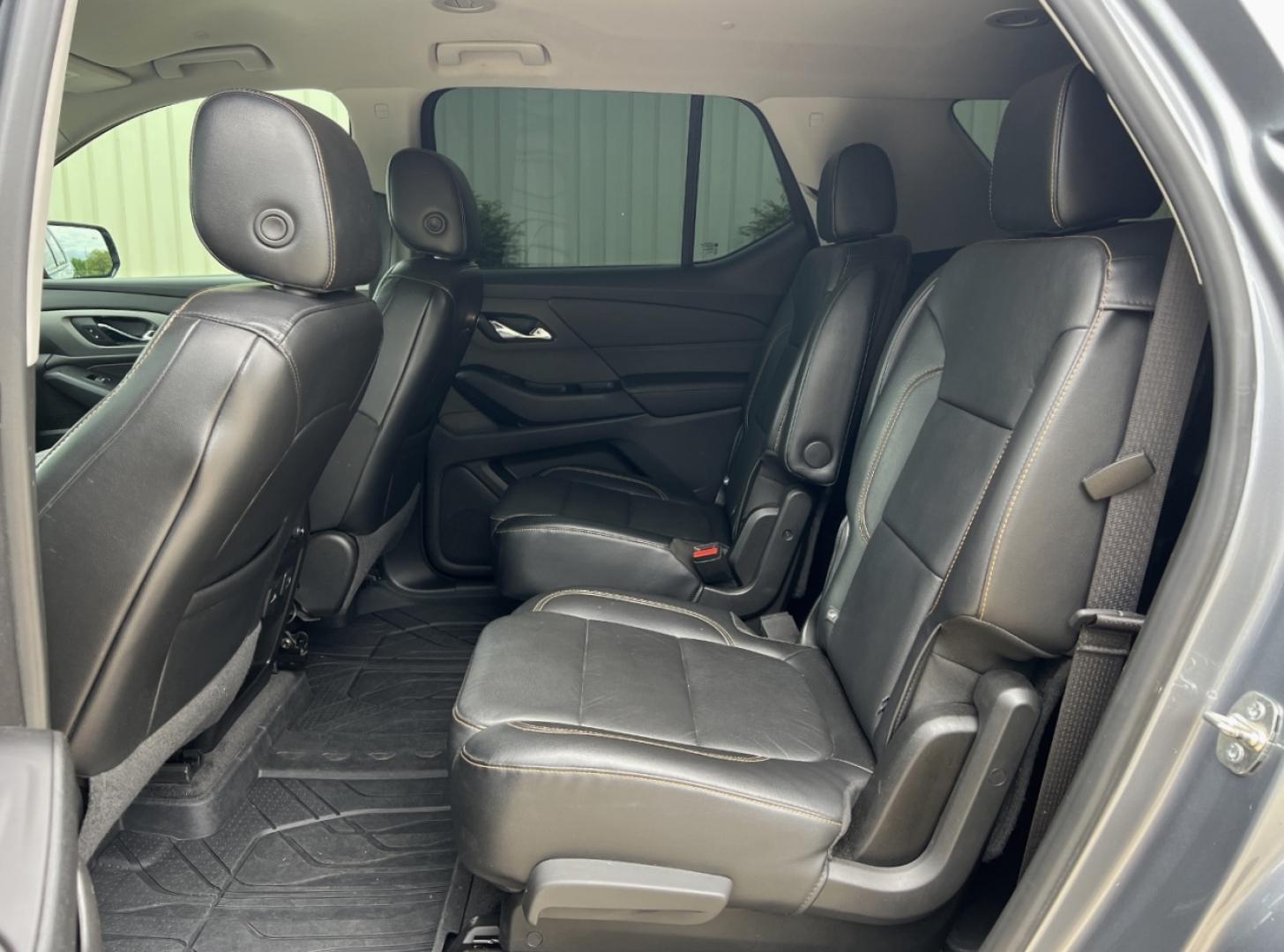 2019 GRAY /Black Leather Chevrolet Traverse RS (1GNERJKX9KJ) with an 2.0L 4 Cyl. TURBO engine, Automatic transmission, located at 506 S. Kingshighway, Cape Girardeau, MO, 63703, (573) 235-5000, 37.294994, -89.556206 - 2019 Chevrolet Traverse RS 1-Owner 96xxx miles Front Wheel Drive 2.0L 4 Cyl. Automatic Leather 3rd Row Navigation Backup Camera Power/Heated Seats Bluetooth Remote Start Cruise Power Windows/Locks/Mirrors We have financing available and we accept trades! Fill out a credit application - Photo#18