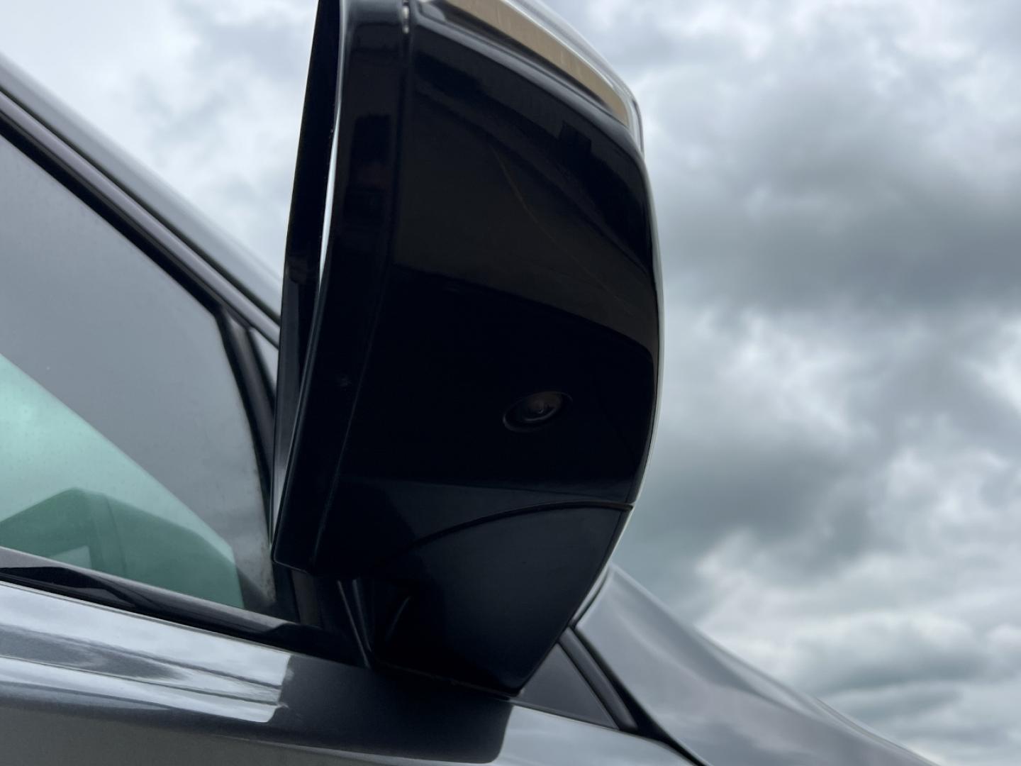 2019 GRAY /Black Leather Chevrolet Traverse RS (1GNERJKX9KJ) with an 2.0L 4 Cyl. TURBO engine, Automatic transmission, located at 506 S. Kingshighway, Cape Girardeau, MO, 63703, (573) 235-5000, 37.294994, -89.556206 - 2019 Chevrolet Traverse RS 1-Owner 96xxx miles Front Wheel Drive 2.0L 4 Cyl. Automatic Leather 3rd Row Navigation Backup Camera Power/Heated Seats Bluetooth Remote Start Cruise Power Windows/Locks/Mirrors We have financing available and we accept trades! Fill out a credit application - Photo#38