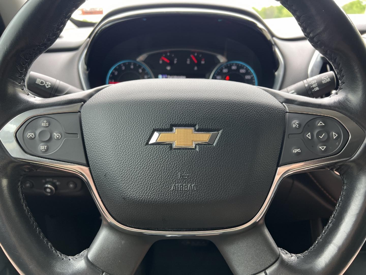 2019 GRAY /Black Leather Chevrolet Traverse RS (1GNERJKX9KJ) with an 2.0L 4 Cyl. TURBO engine, Automatic transmission, located at 506 S. Kingshighway, Cape Girardeau, MO, 63703, (573) 235-5000, 37.294994, -89.556206 - 2019 Chevrolet Traverse RS 1-Owner 96xxx miles Front Wheel Drive 2.0L 4 Cyl. Automatic Leather 3rd Row Navigation Backup Camera Power/Heated Seats Bluetooth Remote Start Cruise Power Windows/Locks/Mirrors We have financing available and we accept trades! Fill out a credit application - Photo#25
