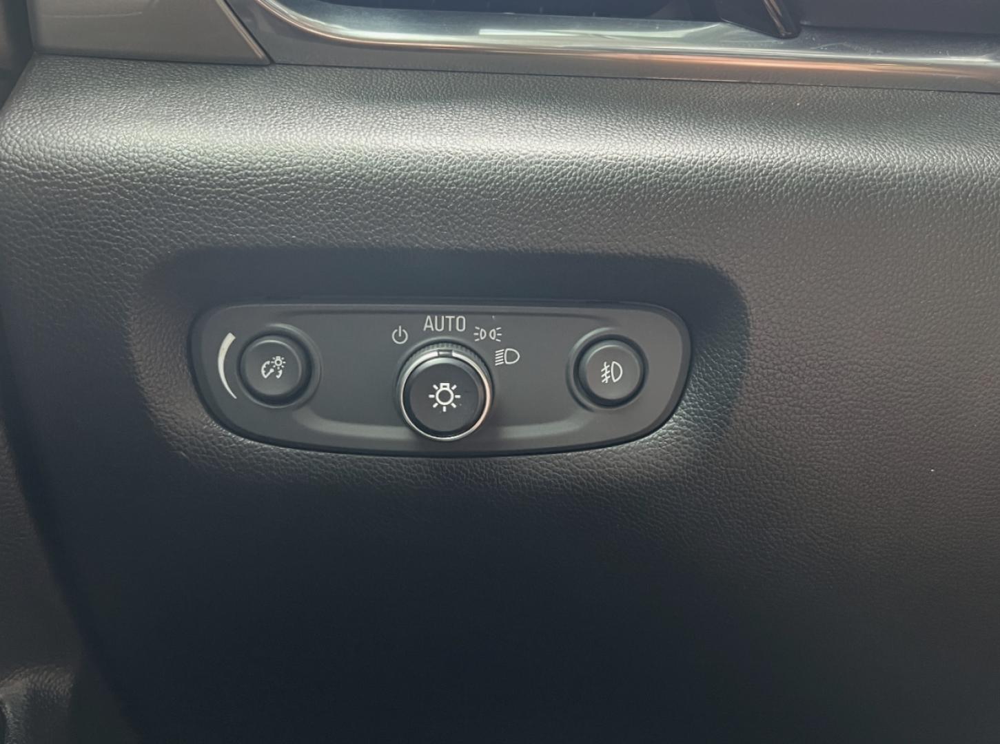 2019 GRAY /Black Leather Chevrolet Traverse RS (1GNERJKX9KJ) with an 2.0L 4 Cyl. TURBO engine, Automatic transmission, located at 506 S. Kingshighway, Cape Girardeau, MO, 63703, (573) 235-5000, 37.294994, -89.556206 - 2019 Chevrolet Traverse RS 1-Owner 96xxx miles Front Wheel Drive 2.0L 4 Cyl. Automatic Leather 3rd Row Navigation Backup Camera Power/Heated Seats Bluetooth Remote Start Cruise Power Windows/Locks/Mirrors We have financing available and we accept trades! Fill out a credit application - Photo#33