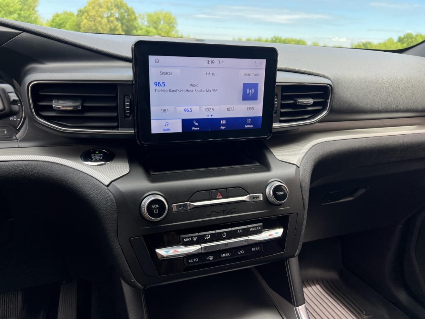 2020 SILVER /Black Leather Ford Explorer XLT 2WD (1FMSK7DHXLG) with an 2.3L 4 Cyl. engine, Automatic transmission, located at 506 S. Kingshighway, Cape Girardeau, MO, 63703, (573) 235-5000, 37.294994, -89.556206 - 2020 Ford Explorer XLT Local 1-Owner 87xxx miles Rear Wheel Drive 2.3L 4 Cyl. Automatic Leather 3rd Row Backup Camera Bluetooth Remote Start Cruise Power Windows/Locks/Mirrors We have financing available and we accept trades! Fill out a credit application on our website or come by today - Photo#26