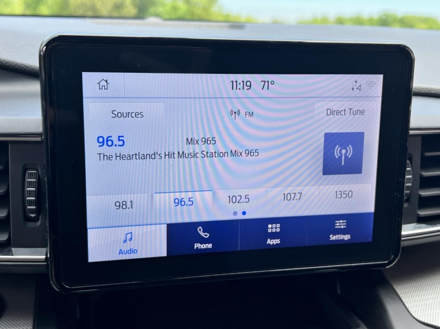 2020 SILVER /Black Leather Ford Explorer XLT 2WD (1FMSK7DHXLG) with an 2.3L 4 Cyl. engine, Automatic transmission, located at 506 S. Kingshighway, Cape Girardeau, MO, 63703, (573) 235-5000, 37.294994, -89.556206 - 2020 Ford Explorer XLT Local 1-Owner 87xxx miles Rear Wheel Drive 2.3L 4 Cyl. Automatic Leather 3rd Row Backup Camera Bluetooth Remote Start Cruise Power Windows/Locks/Mirrors We have financing available and we accept trades! Fill out a credit application on our website or come by today - Photo#27