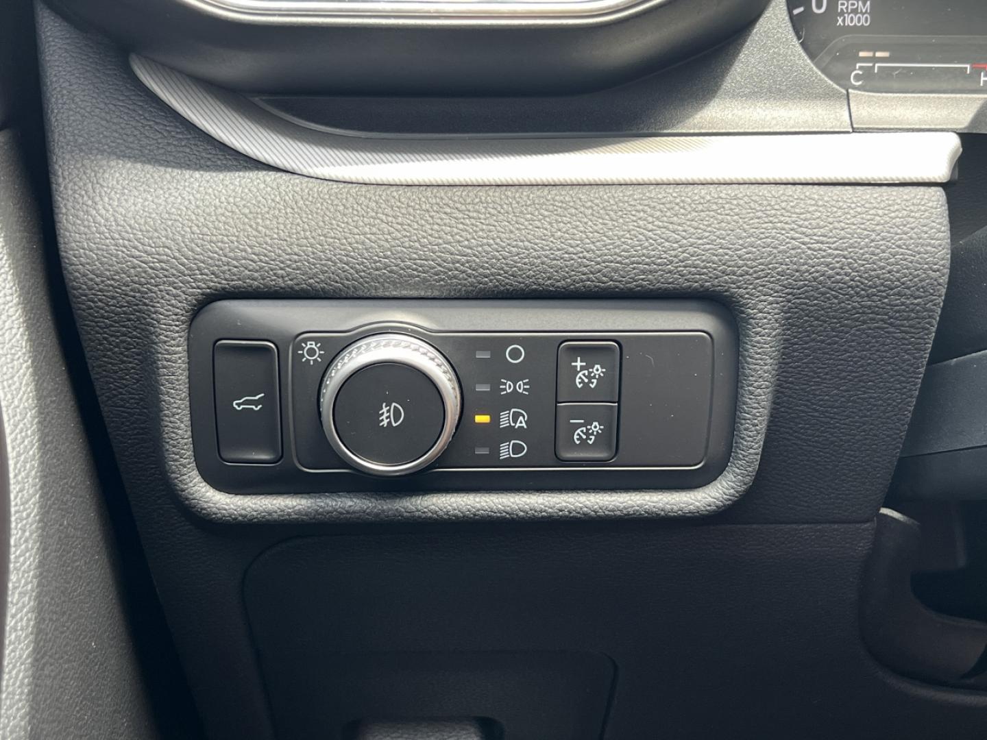 2020 SILVER /Black Leather Ford Explorer XLT 2WD (1FMSK7DHXLG) with an 2.3L 4 Cyl. engine, Automatic transmission, located at 506 S. Kingshighway, Cape Girardeau, MO, 63703, (573) 235-5000, 37.294994, -89.556206 - 2020 Ford Explorer XLT Local 1-Owner 87xxx miles Rear Wheel Drive 2.3L 4 Cyl. Automatic Leather 3rd Row Backup Camera Bluetooth Remote Start Cruise Power Windows/Locks/Mirrors We have financing available and we accept trades! Fill out a credit application on our website or come by today - Photo#32